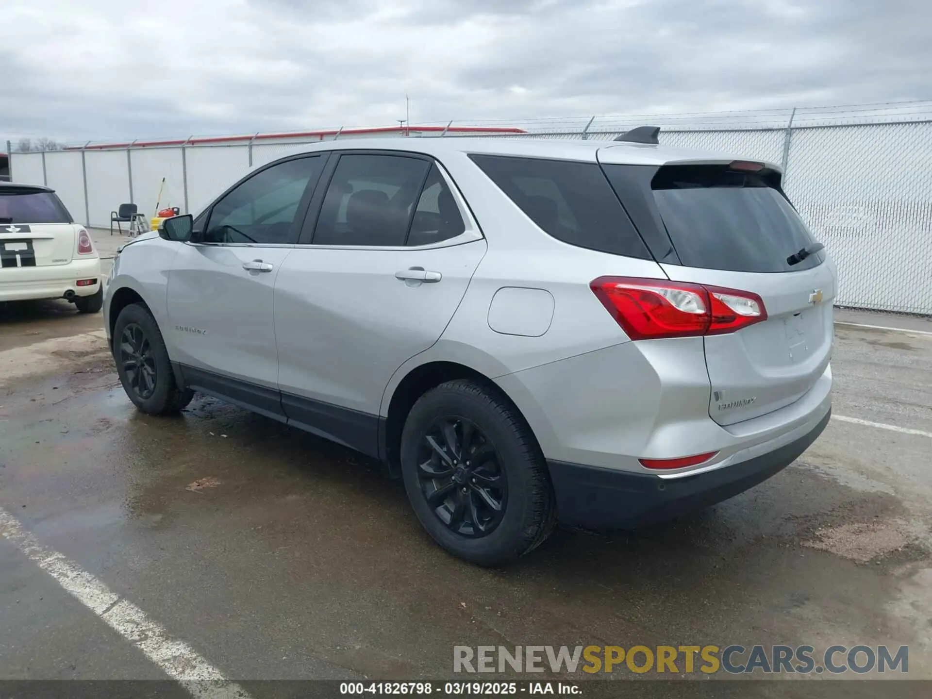 3 Photograph of a damaged car 3GNAXUEV8MS141044 CHEVROLET EQUINOX 2021