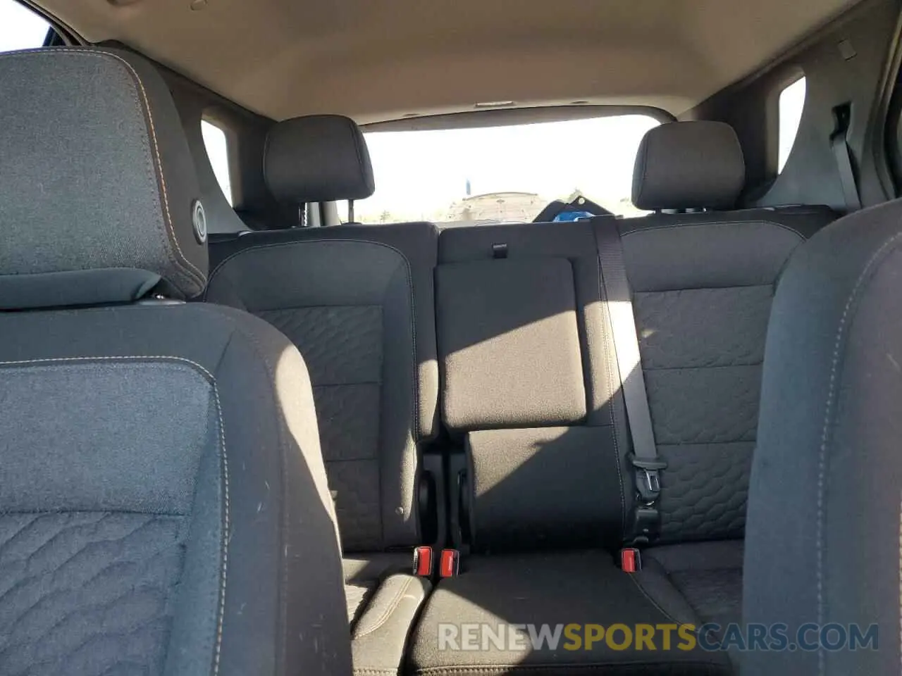 10 Photograph of a damaged car 3GNAXUEV8MS169393 CHEVROLET EQUINOX 2021
