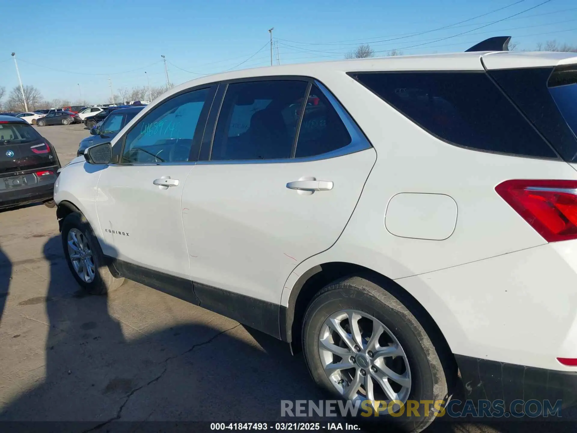 15 Photograph of a damaged car 3GNAXUEV8MS174951 CHEVROLET EQUINOX 2021