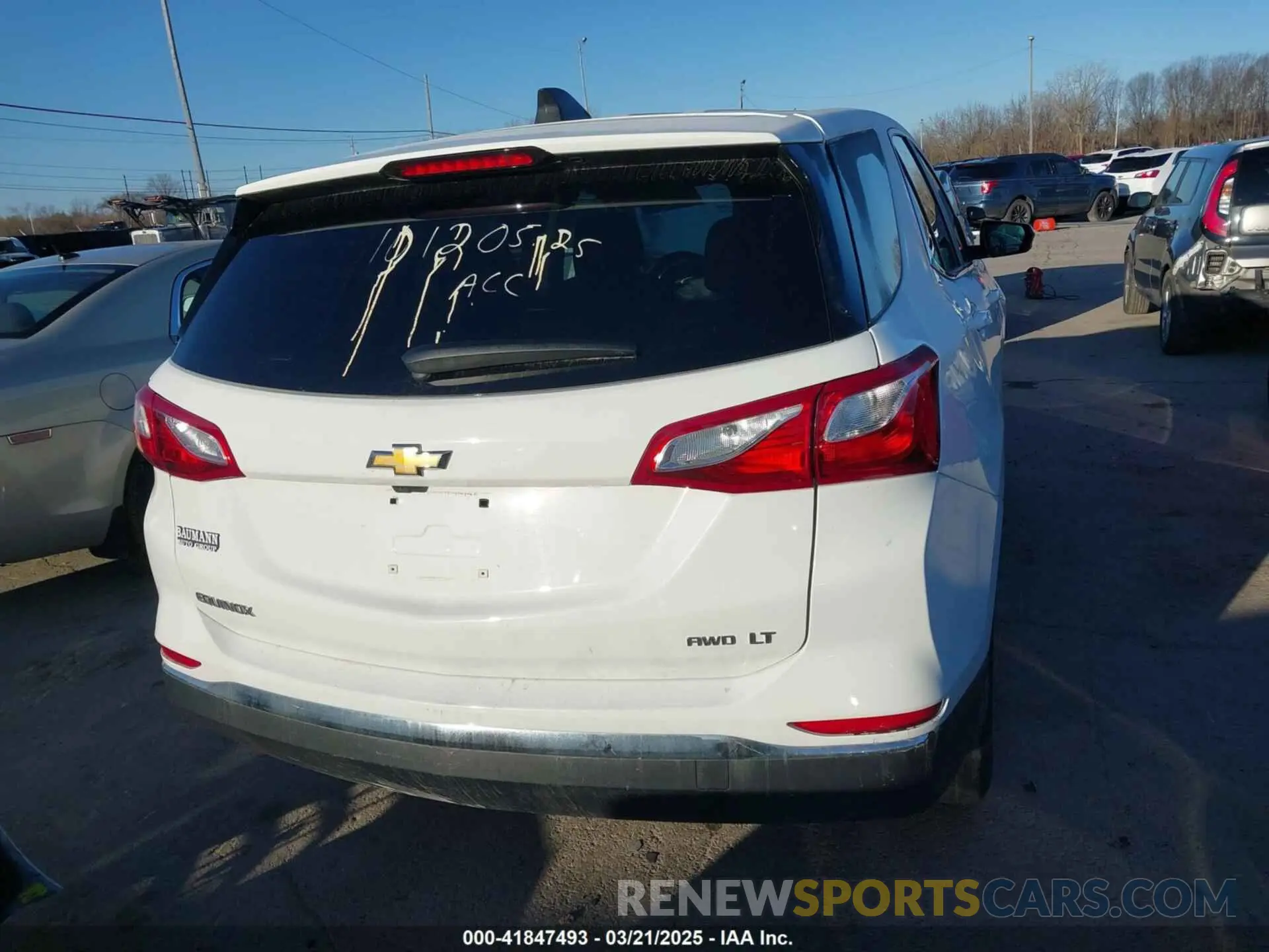 17 Photograph of a damaged car 3GNAXUEV8MS174951 CHEVROLET EQUINOX 2021