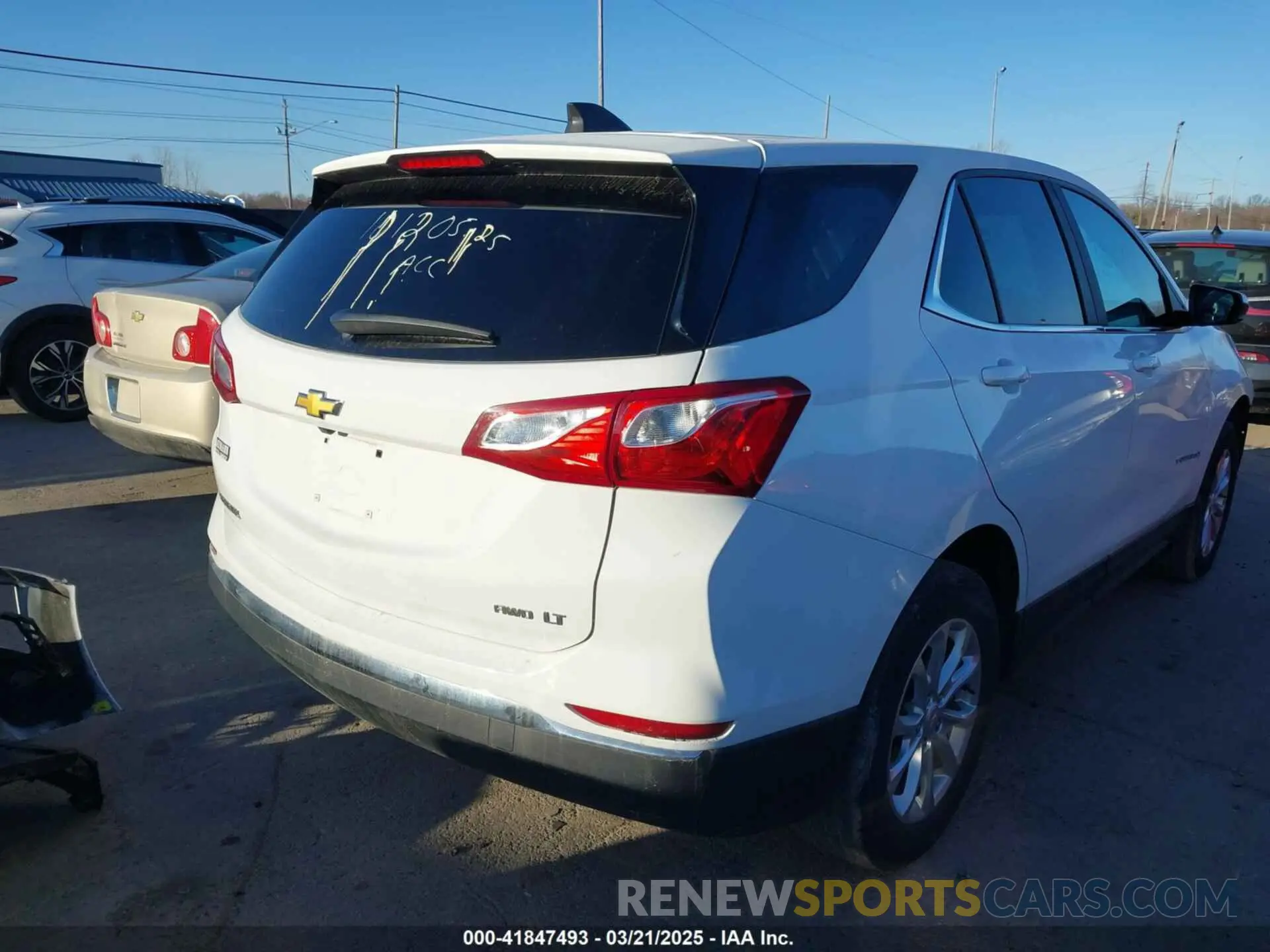 4 Photograph of a damaged car 3GNAXUEV8MS174951 CHEVROLET EQUINOX 2021