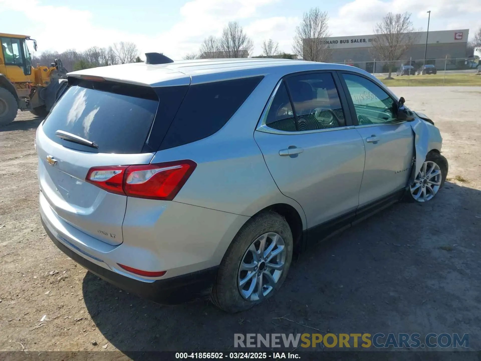 4 Photograph of a damaged car 3GNAXUEV9MS180984 CHEVROLET EQUINOX 2021