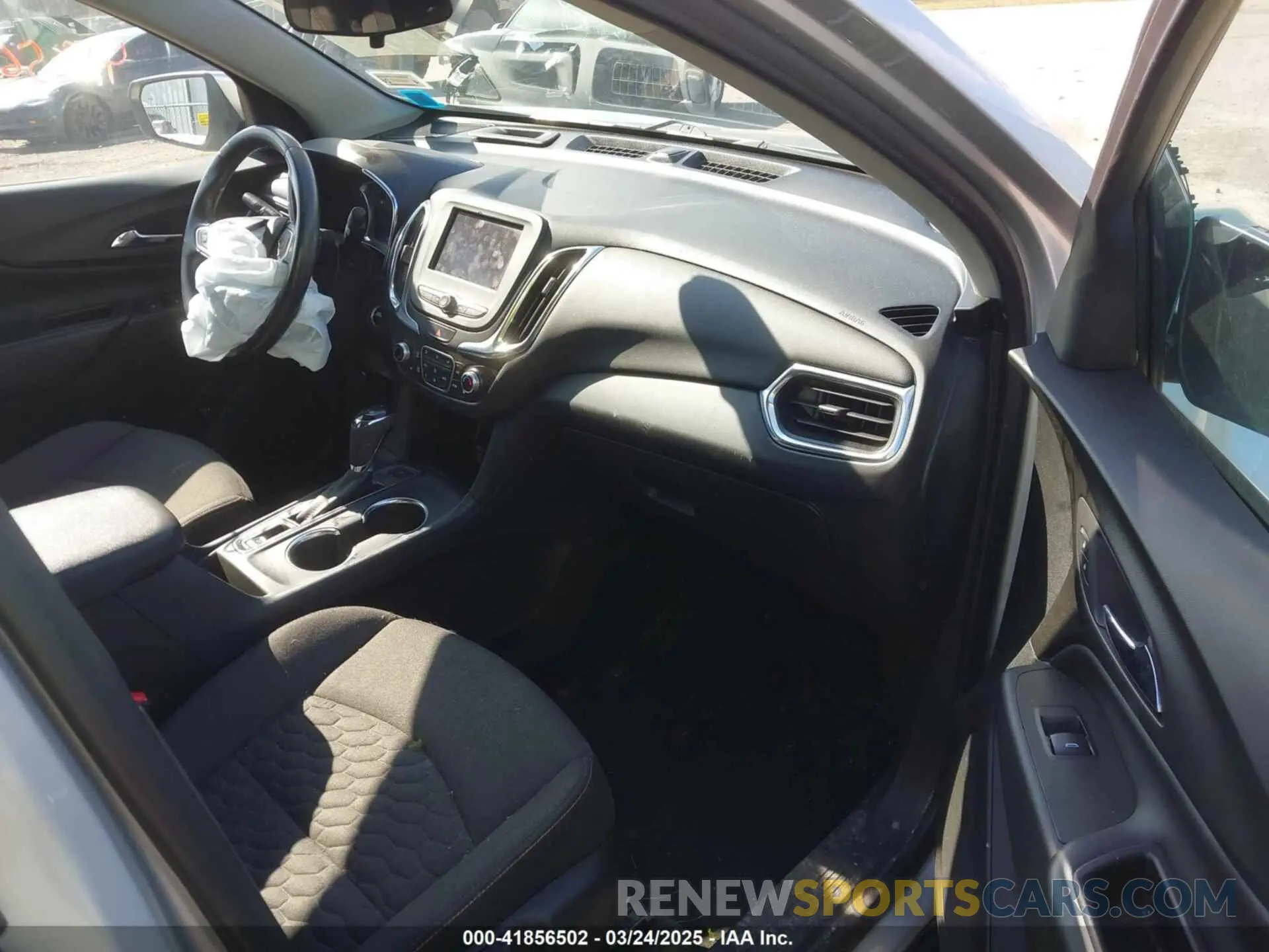5 Photograph of a damaged car 3GNAXUEV9MS180984 CHEVROLET EQUINOX 2021