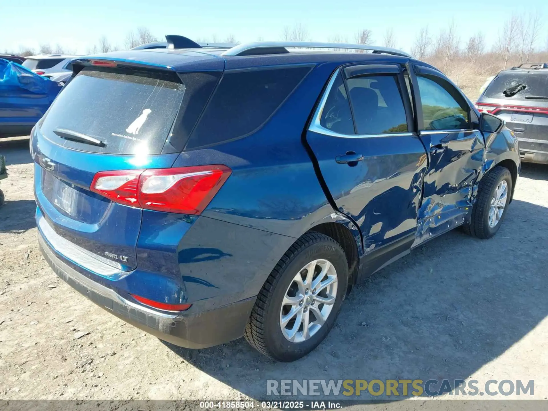 4 Photograph of a damaged car 3GNAXUEVXML308269 CHEVROLET EQUINOX 2021