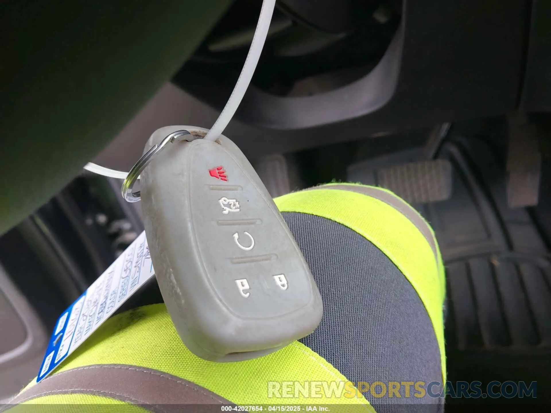 11 Photograph of a damaged car 3GNAXUEVXML341465 CHEVROLET EQUINOX 2021