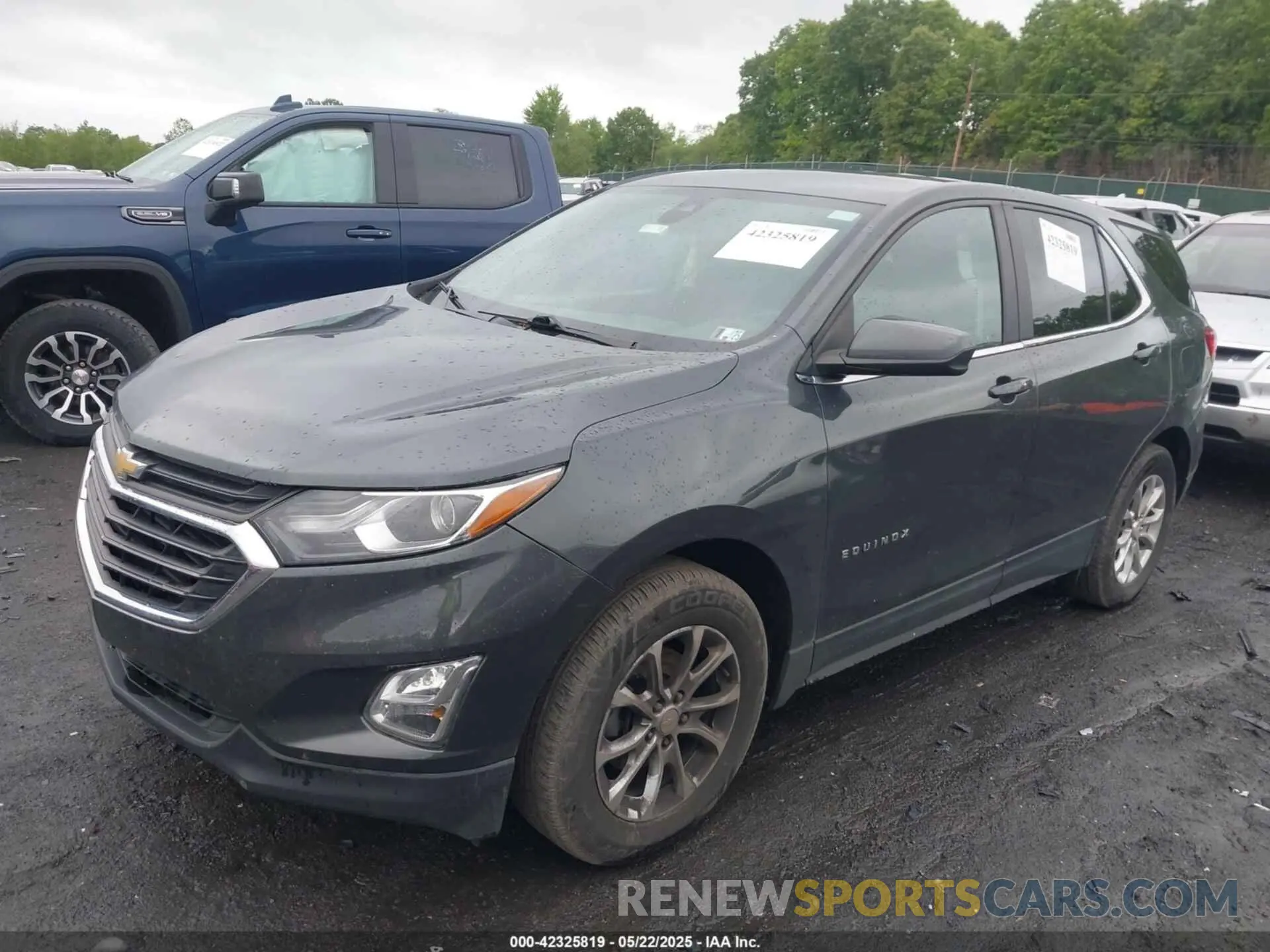 2 Photograph of a damaged car 3GNAXUEVXML378399 CHEVROLET EQUINOX 2021