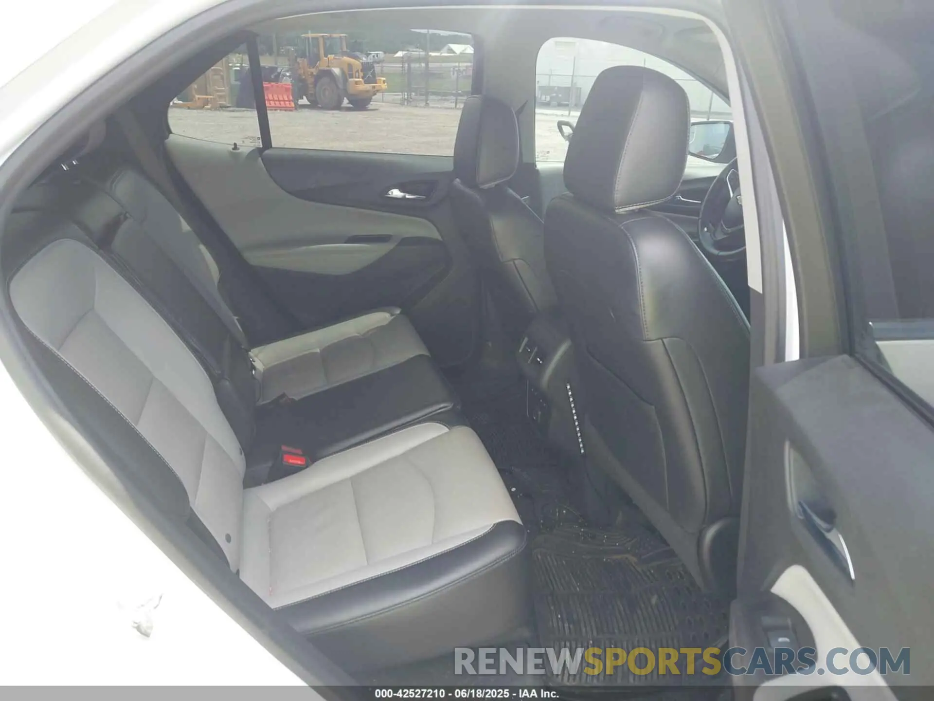 8 Photograph of a damaged car 3GNAXXEV2MS172873 CHEVROLET EQUINOX 2021