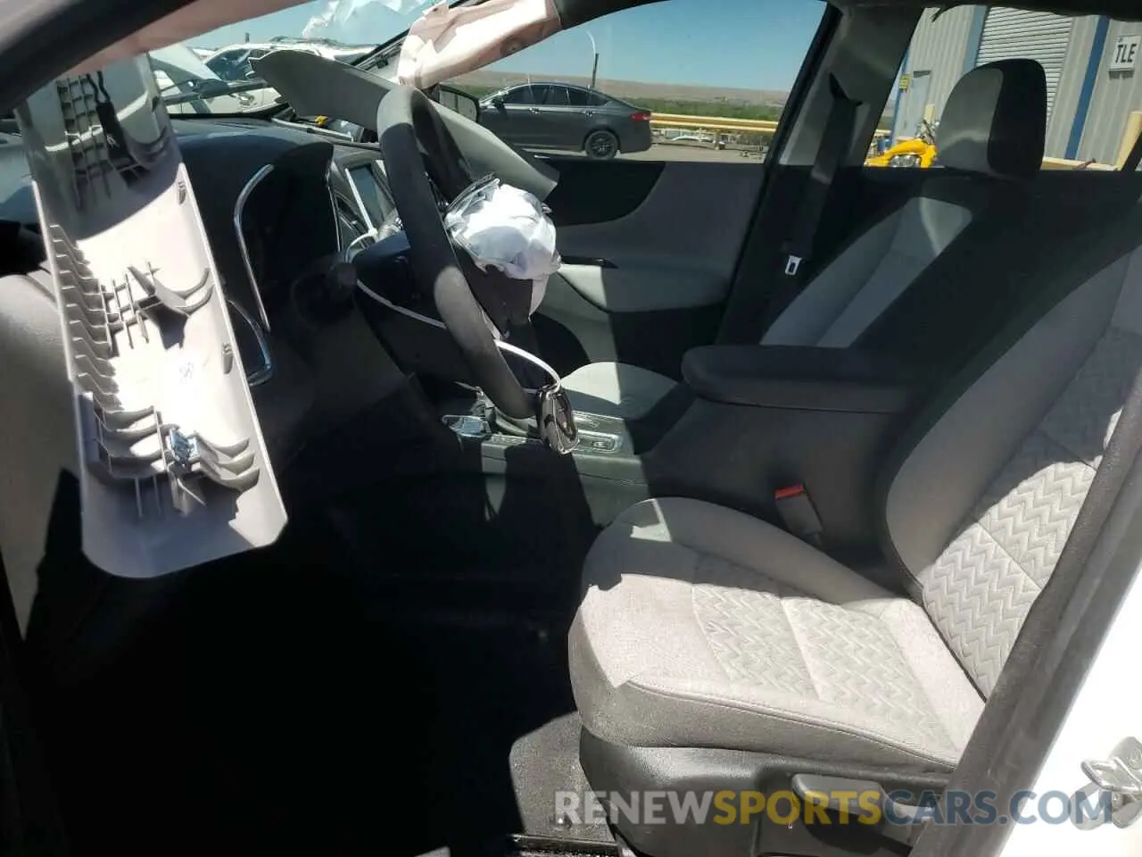 7 Photograph of a damaged car 2GNAX5EV0N6122011 CHEVROLET EQUINOX 2022