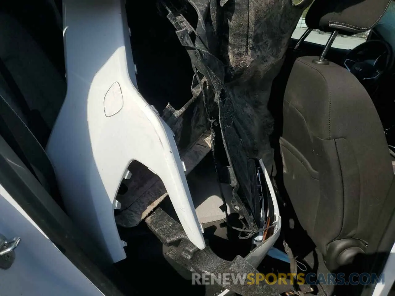 11 Photograph of a damaged car 2GNAX5EV1N6126181 CHEVROLET EQUINOX 2022