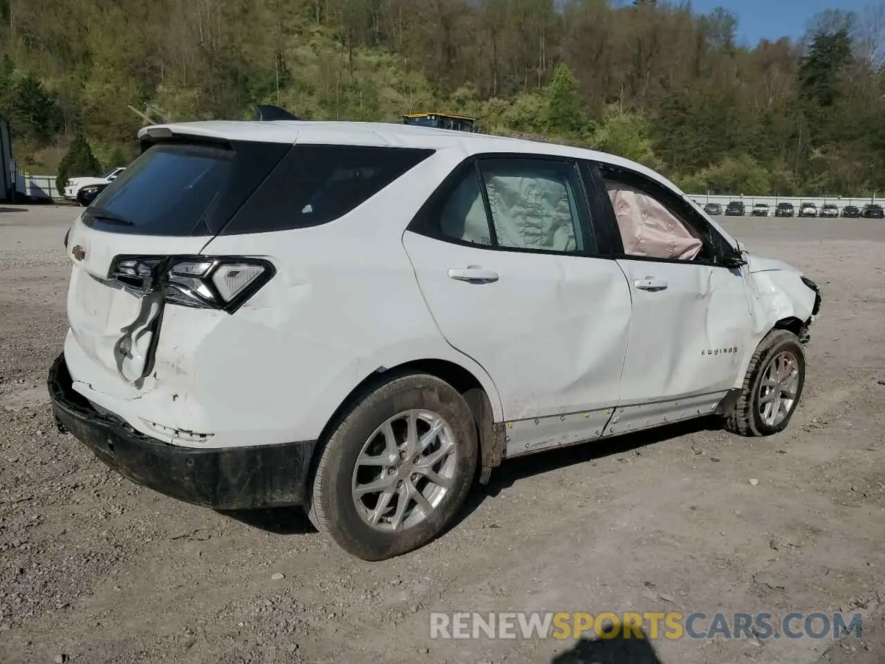 3 Photograph of a damaged car 2GNAX5EV1N6126181 CHEVROLET EQUINOX 2022