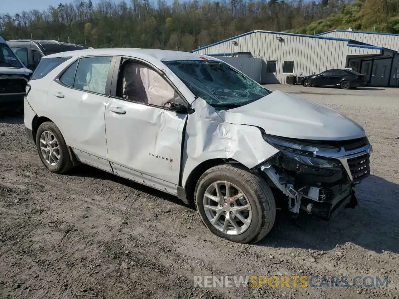 4 Photograph of a damaged car 2GNAX5EV1N6126181 CHEVROLET EQUINOX 2022