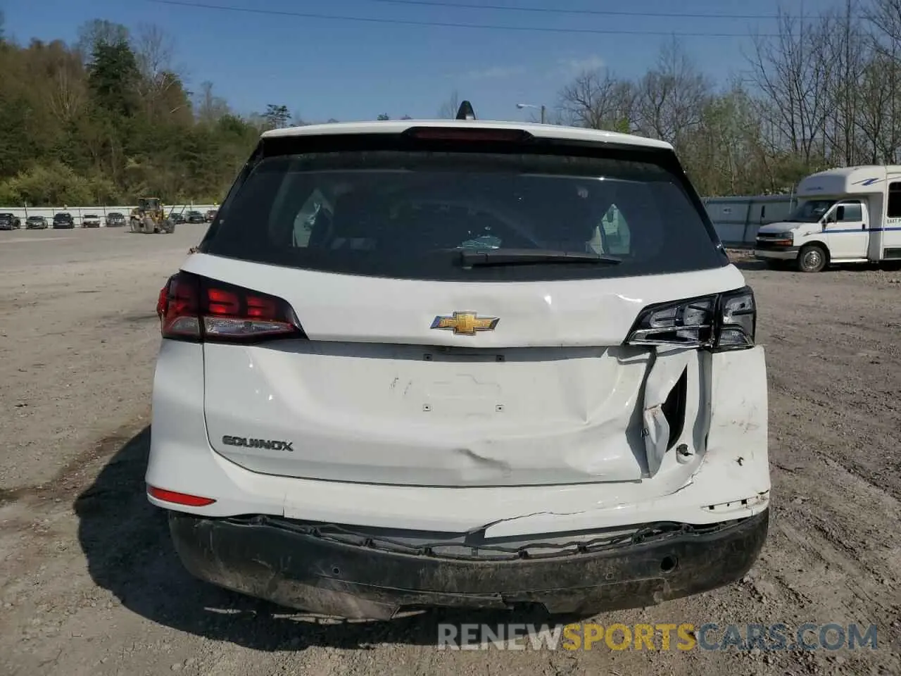 6 Photograph of a damaged car 2GNAX5EV1N6126181 CHEVROLET EQUINOX 2022