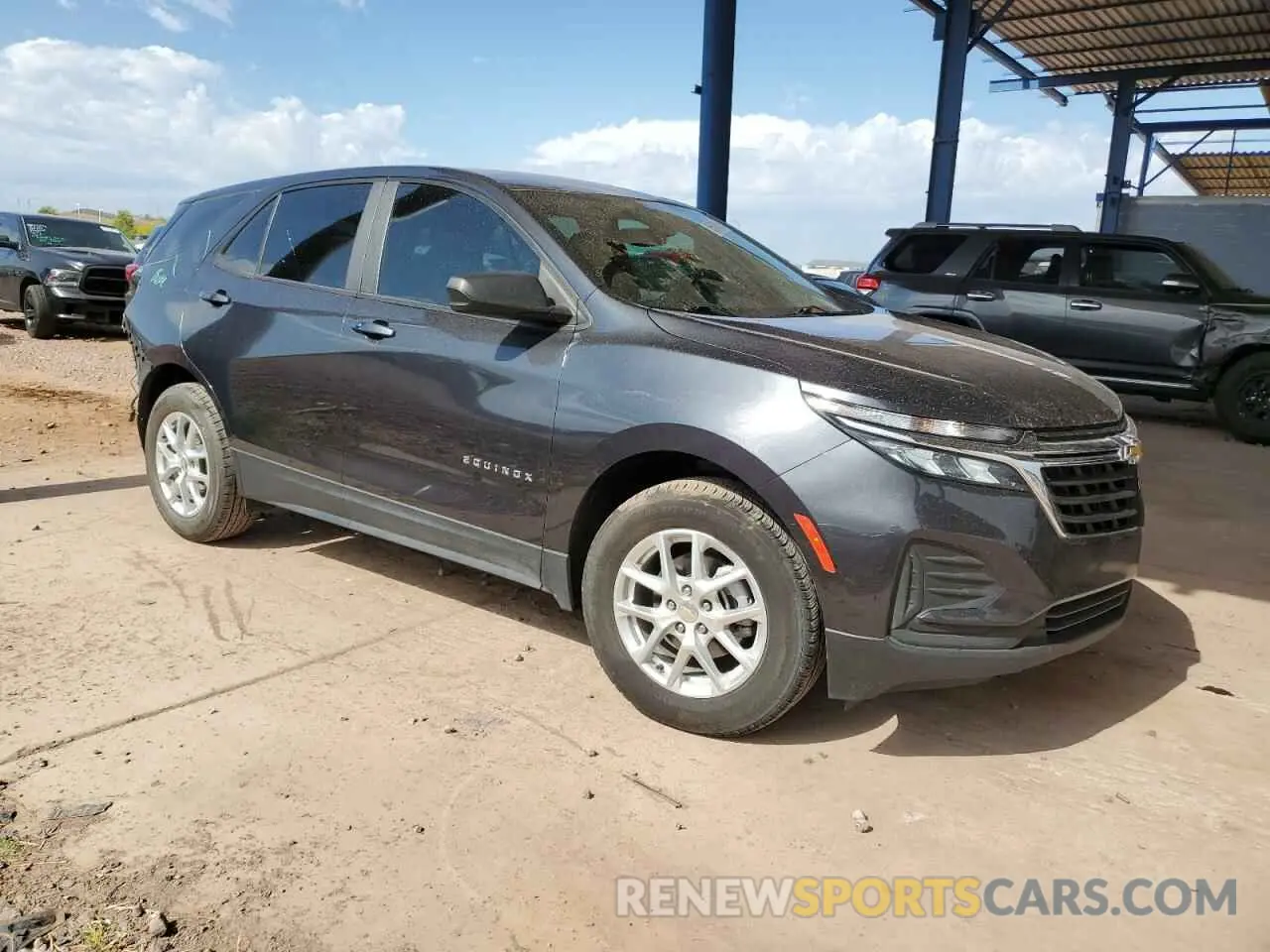 4 Photograph of a damaged car 2GNAX5EV2N6105162 CHEVROLET EQUINOX 2022