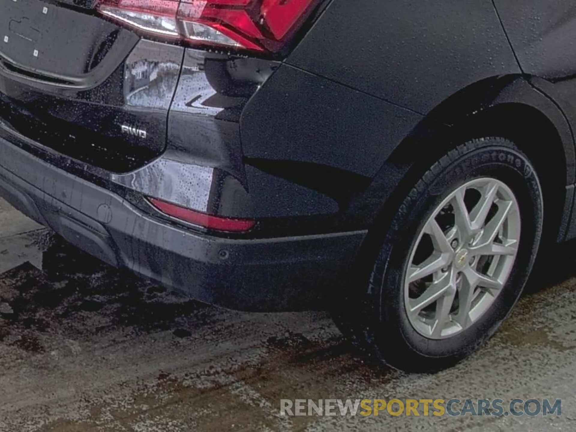 4 Photograph of a damaged car 2GNAX5EV2N6148352 CHEVROLET EQUINOX 2022