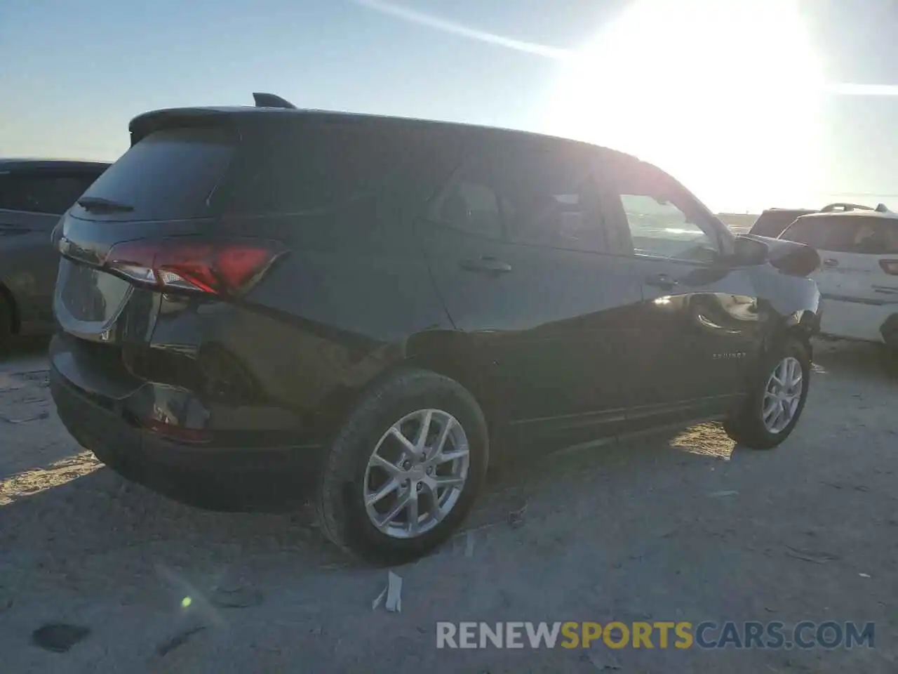 3 Photograph of a damaged car 2GNAXFEV1N6120791 CHEVROLET EQUINOX 2022