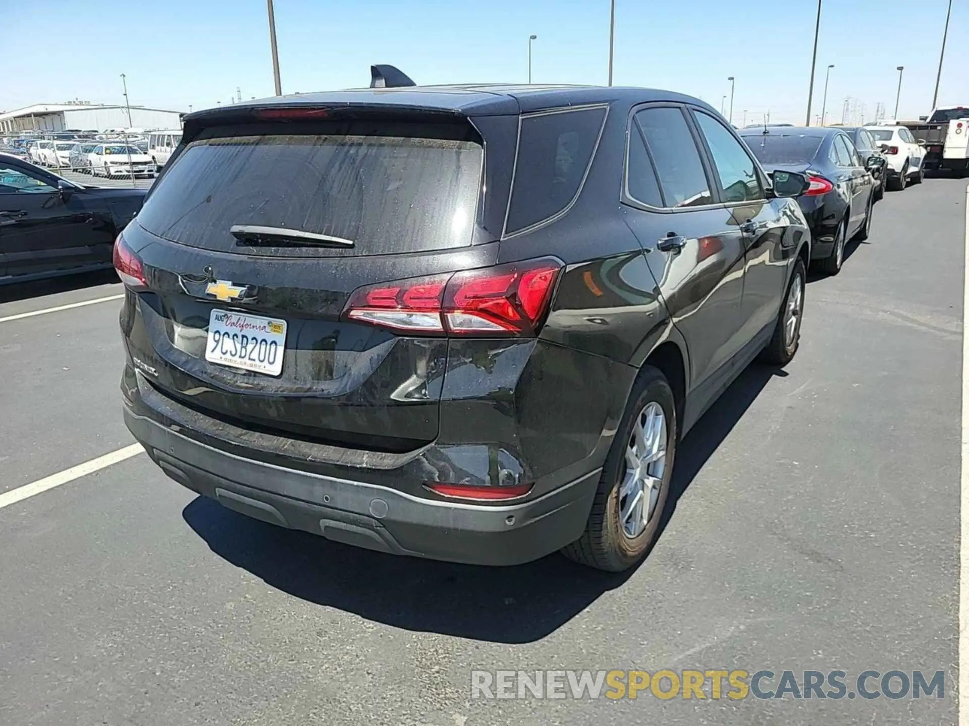 13 Photograph of a damaged car 2GNAXFEV2N6136997 CHEVROLET EQUINOX 2022