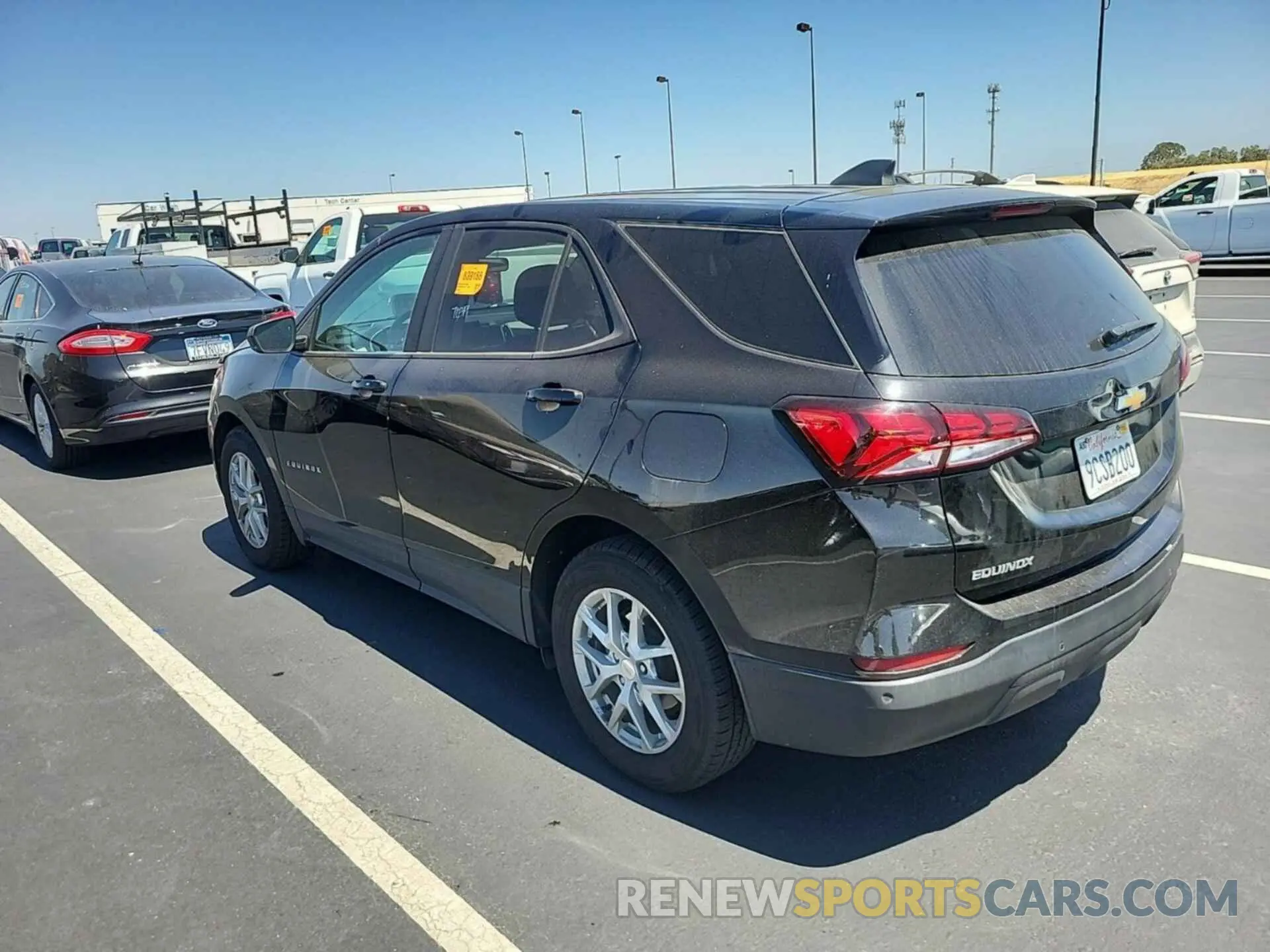 25 Photograph of a damaged car 2GNAXFEV2N6136997 CHEVROLET EQUINOX 2022