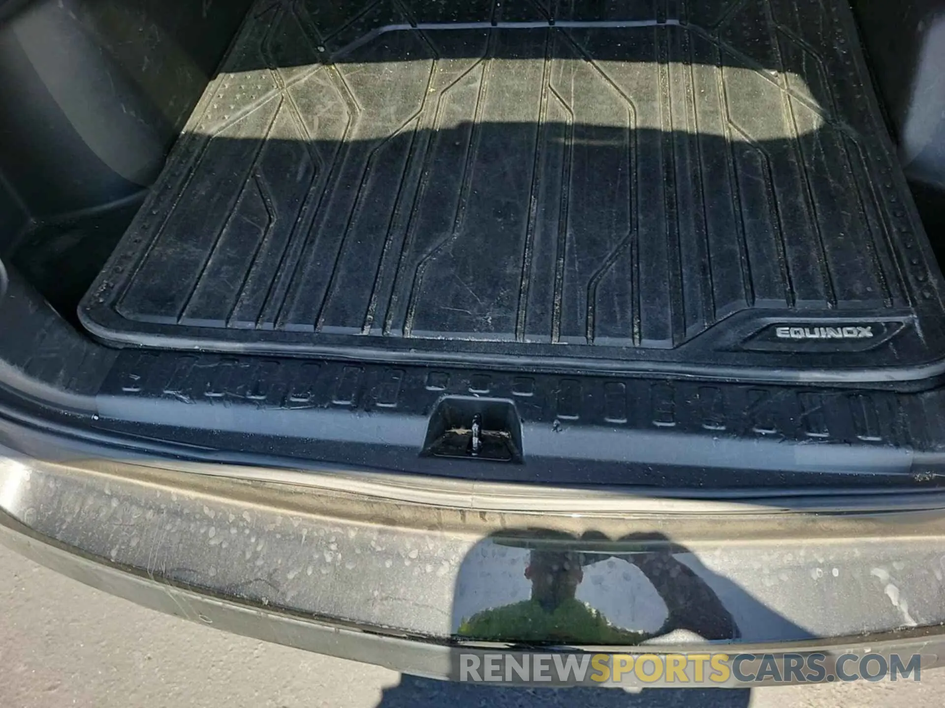 34 Photograph of a damaged car 2GNAXFEV2N6136997 CHEVROLET EQUINOX 2022