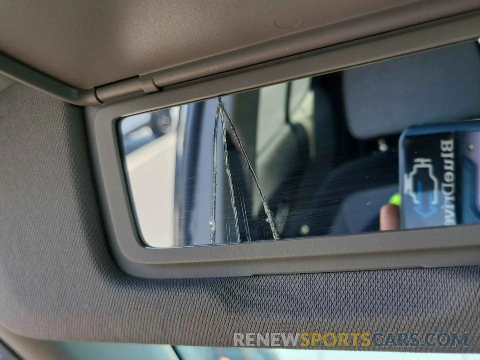 4 Photograph of a damaged car 2GNAXFEV2N6136997 CHEVROLET EQUINOX 2022