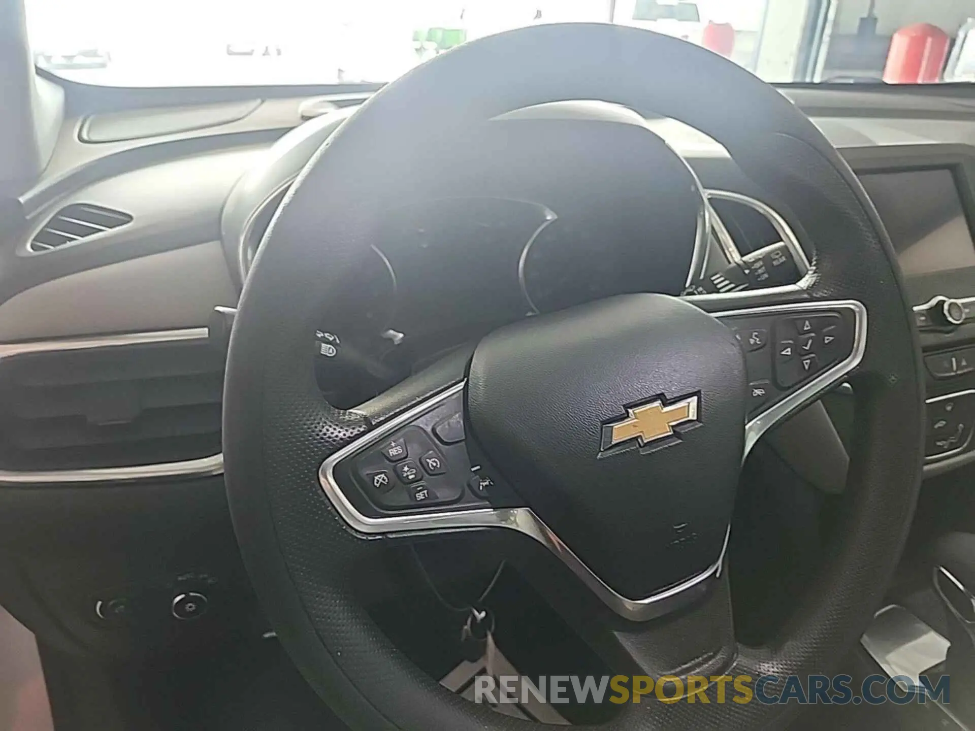 17 Photograph of a damaged car 2GNAXFEV4N6135365 CHEVROLET EQUINOX 2022