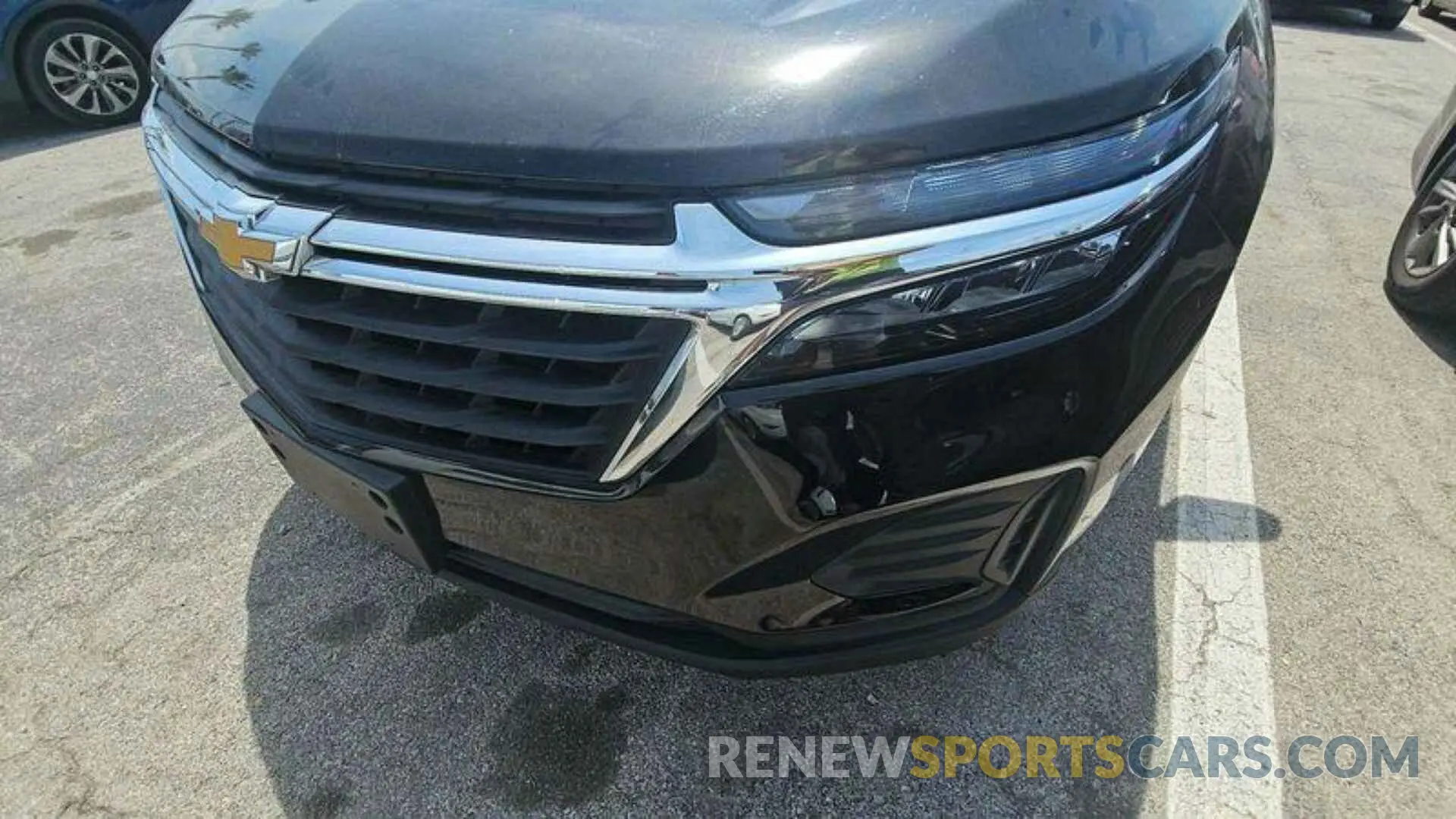 11 Photograph of a damaged car 2GNAXFEV5N6137237 CHEVROLET EQUINOX 2022