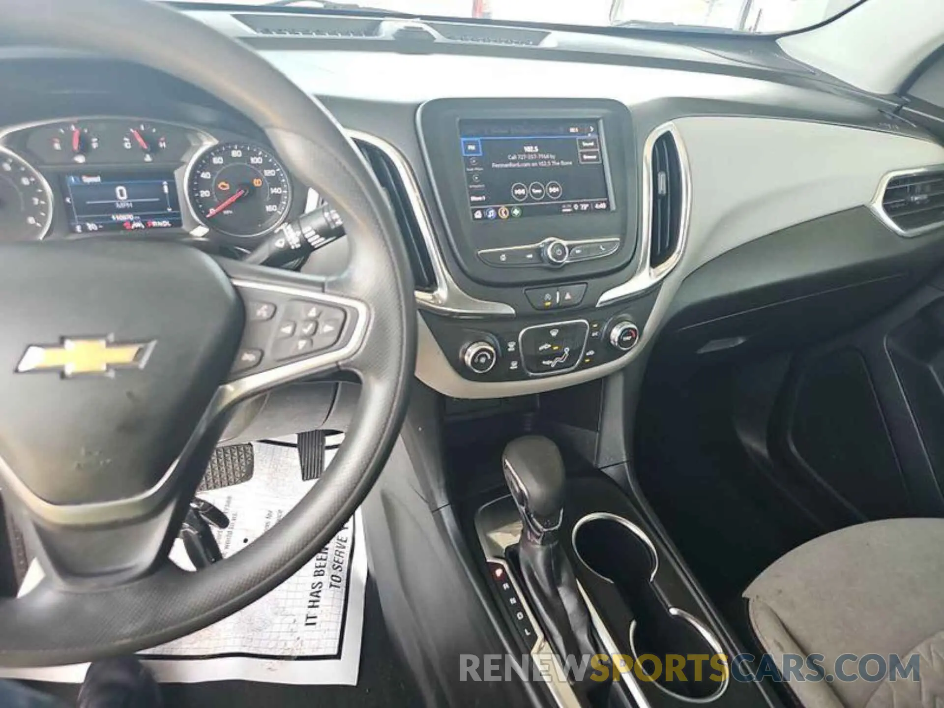 21 Photograph of a damaged car 2GNAXFEV5N6137237 CHEVROLET EQUINOX 2022