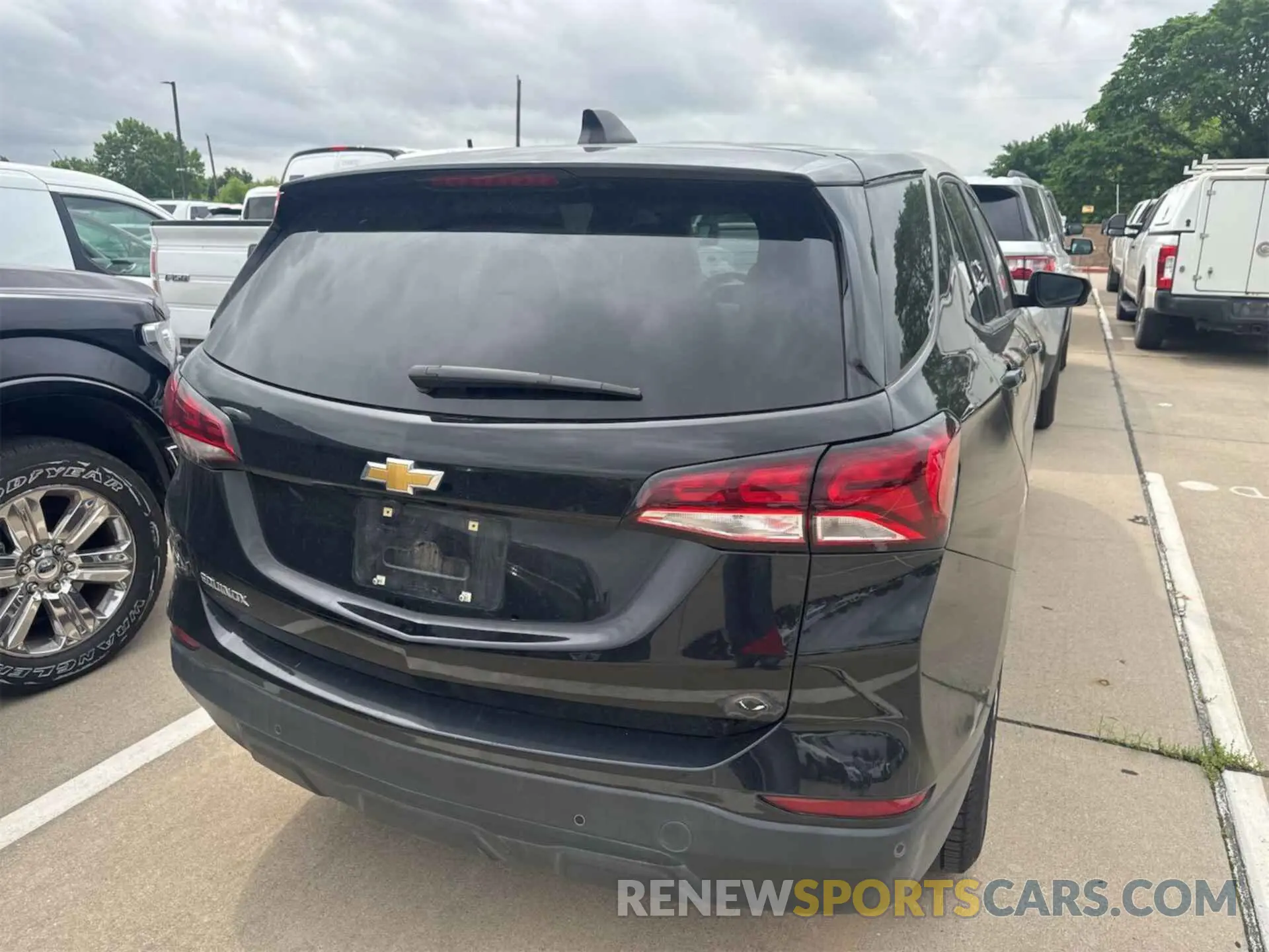 1 Photograph of a damaged car 2GNAXFEV7N6137241 CHEVROLET EQUINOX 2022