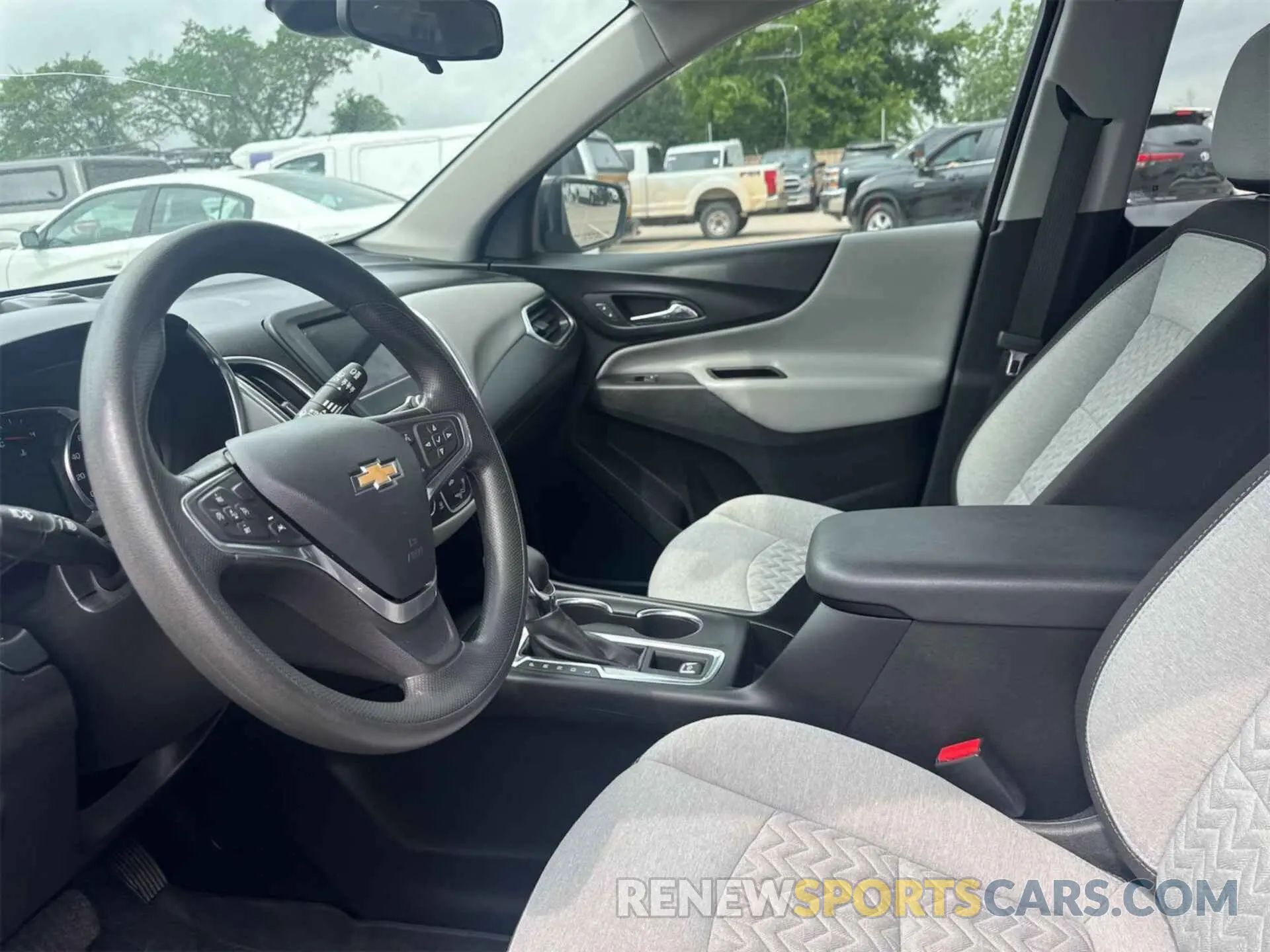 14 Photograph of a damaged car 2GNAXFEV7N6137241 CHEVROLET EQUINOX 2022