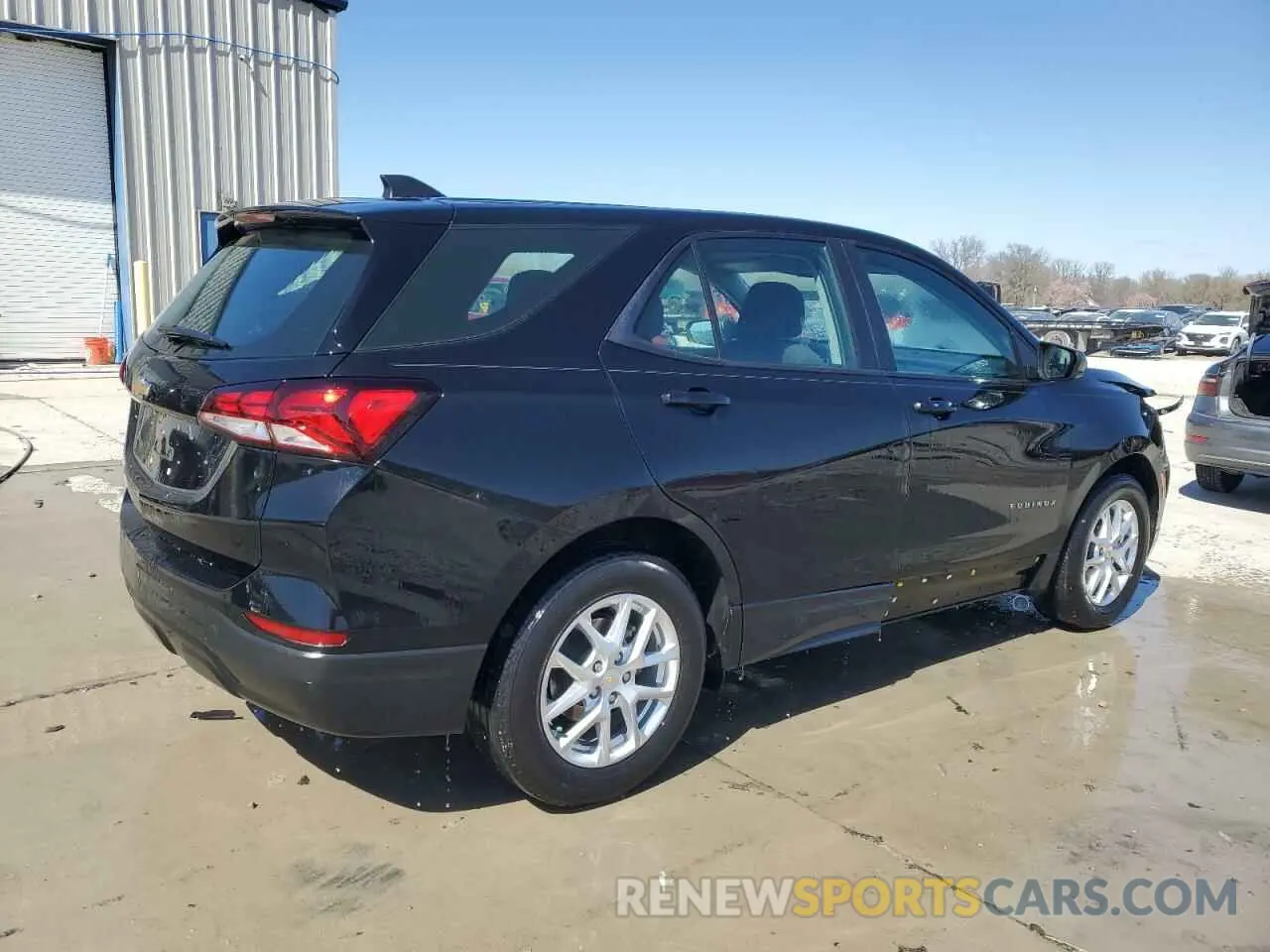 3 Photograph of a damaged car 2GNAXHEV0N6118882 CHEVROLET EQUINOX 2022