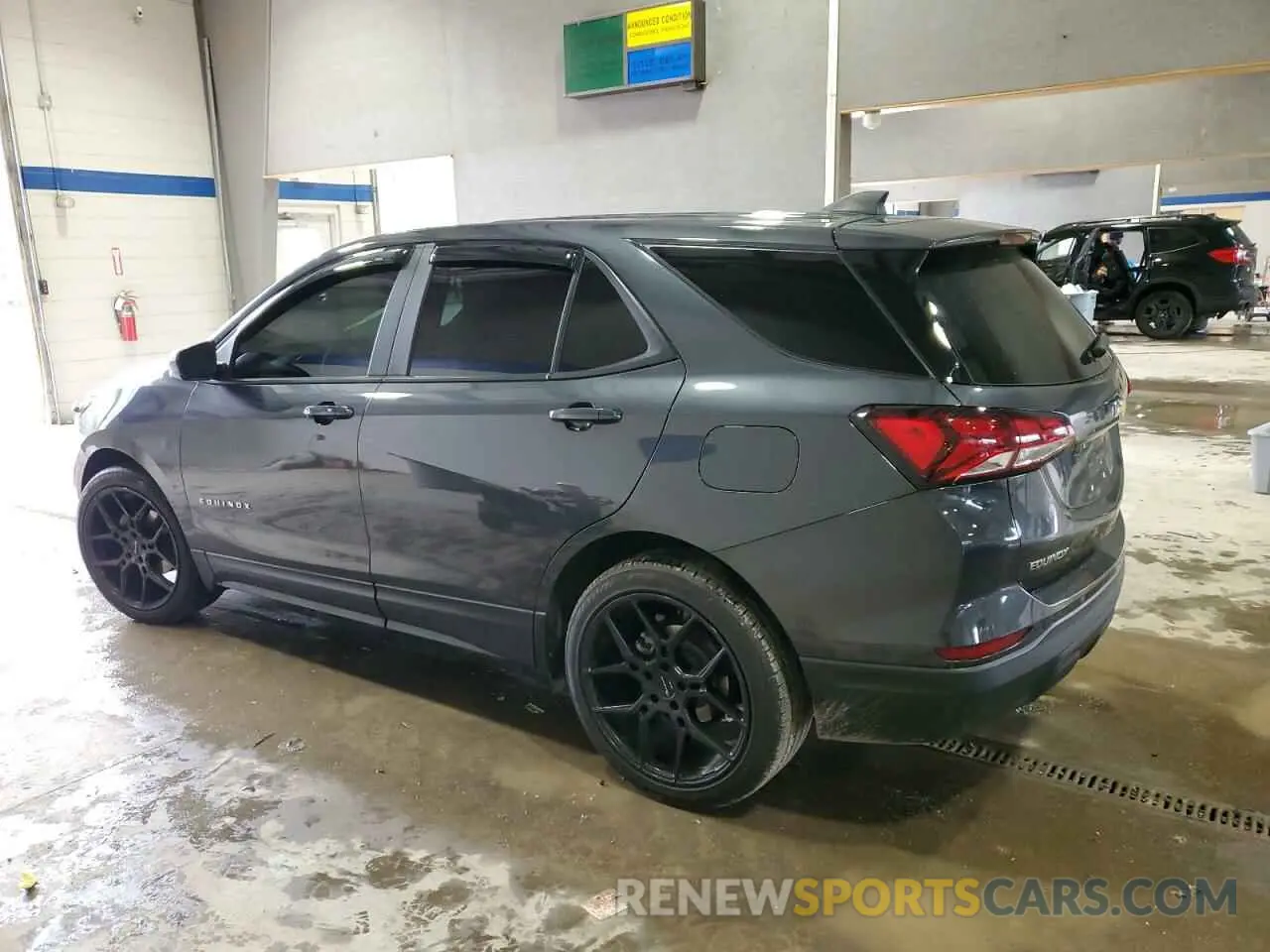 2 Photograph of a damaged car 2GNAXHEV2N6124134 CHEVROLET EQUINOX 2022