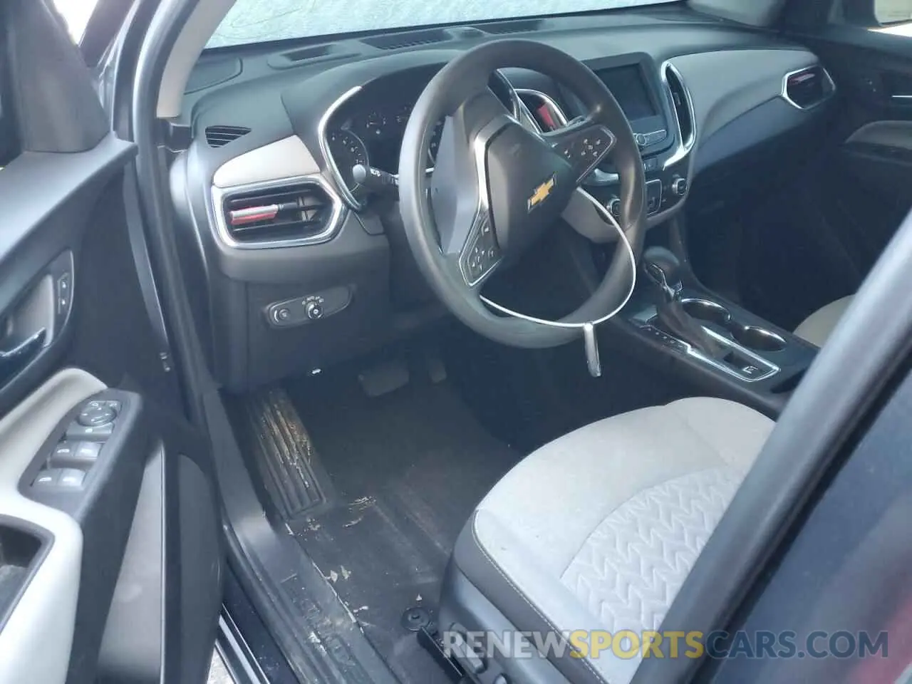 8 Photograph of a damaged car 2GNAXHEV2N6124134 CHEVROLET EQUINOX 2022