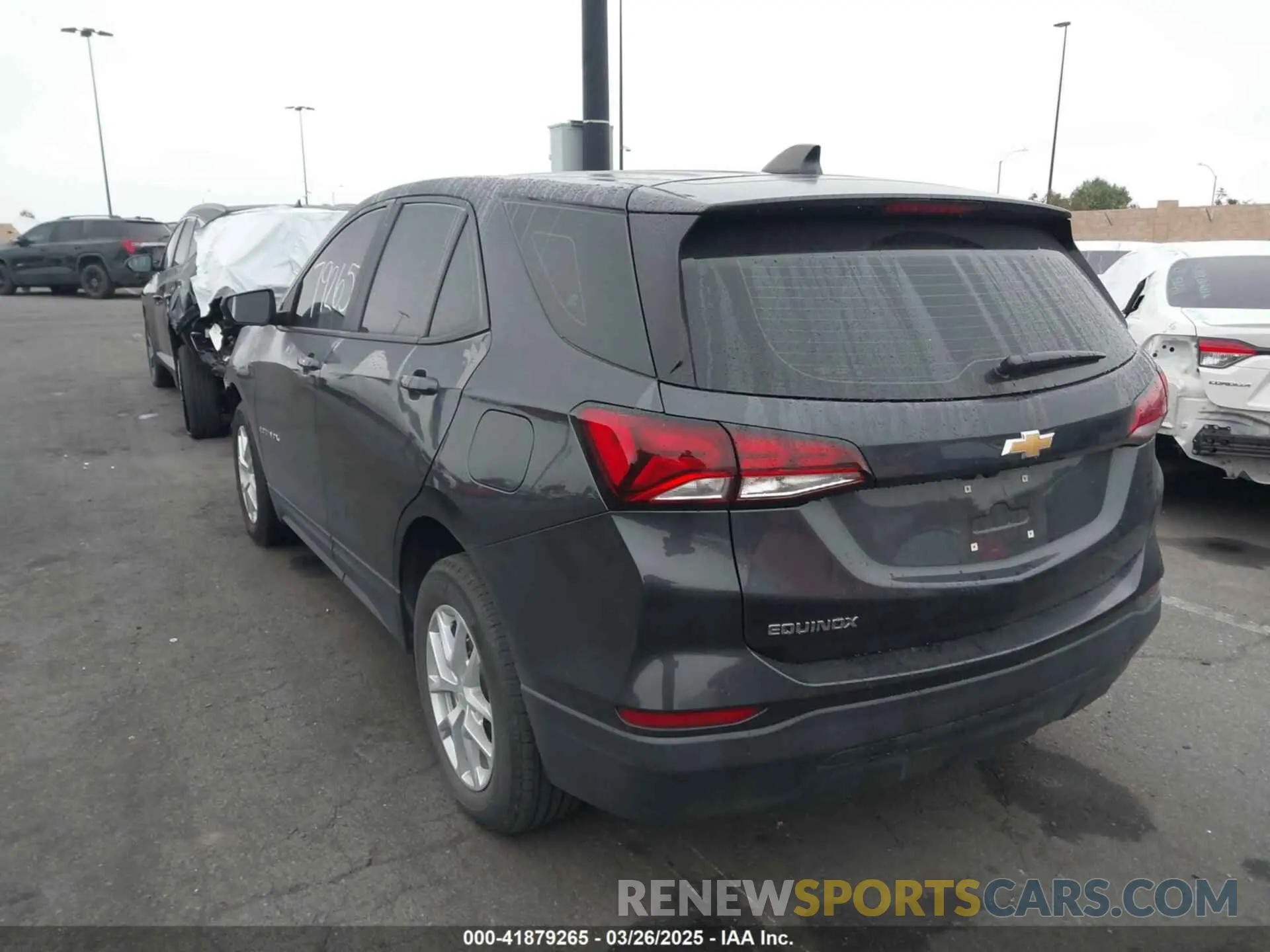 13 Photograph of a damaged car 2GNAXHEV6N6131832 CHEVROLET EQUINOX 2022