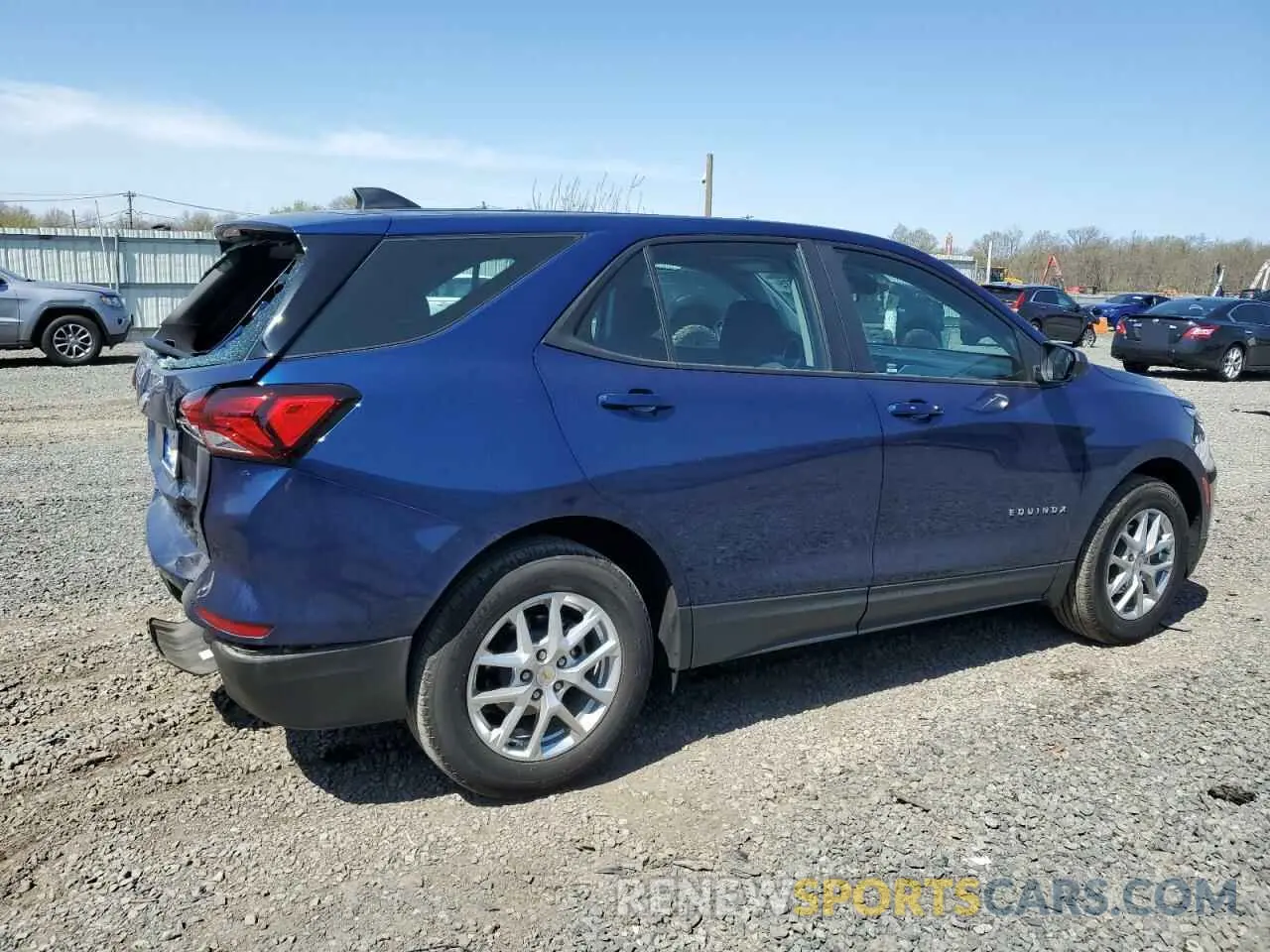 3 Photograph of a damaged car 2GNAXHEV7N6131936 CHEVROLET EQUINOX 2022