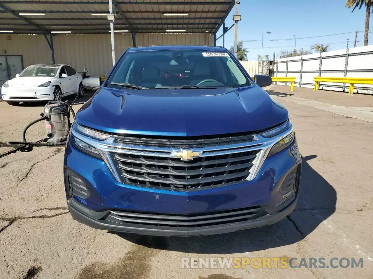 5 Photograph of a damaged car 2GNAXHEV7N6132732 CHEVROLET EQUINOX 2022