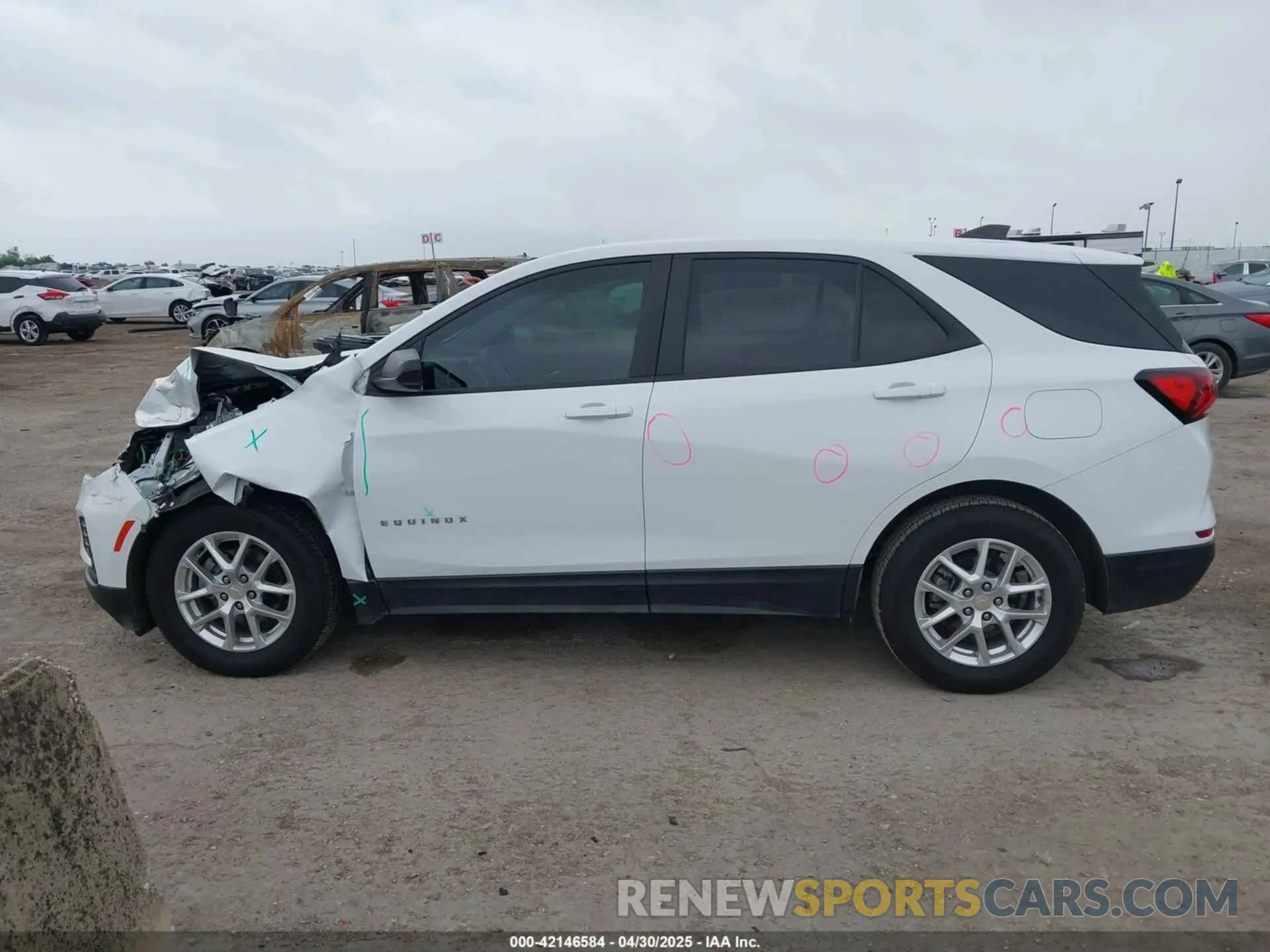 14 Photograph of a damaged car 2GNAXHEV8N6132996 CHEVROLET EQUINOX 2022