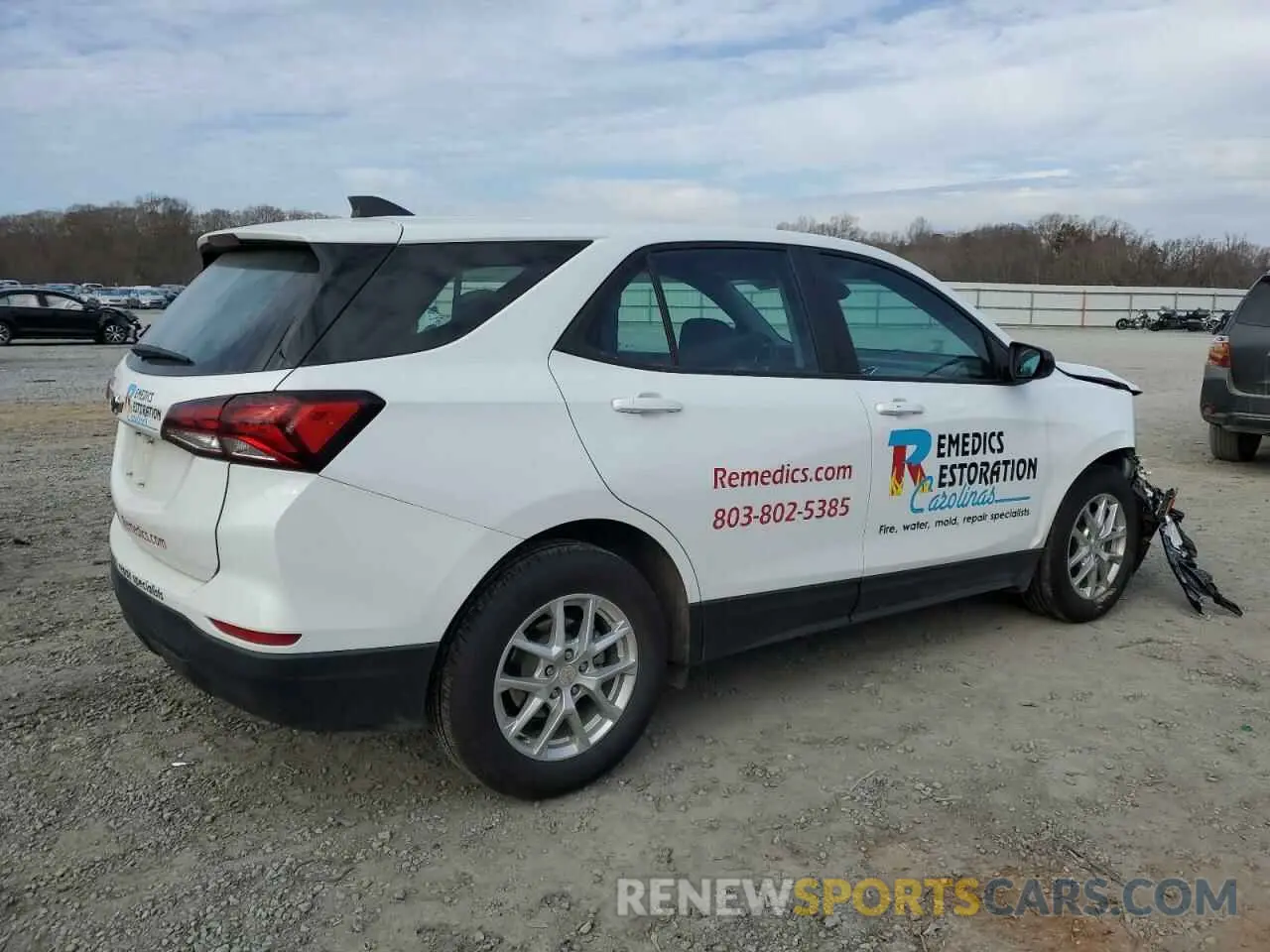 3 Photograph of a damaged car 2GNAXHEV9N6102244 CHEVROLET EQUINOX 2022