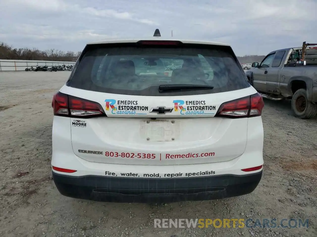 6 Photograph of a damaged car 2GNAXHEV9N6102244 CHEVROLET EQUINOX 2022