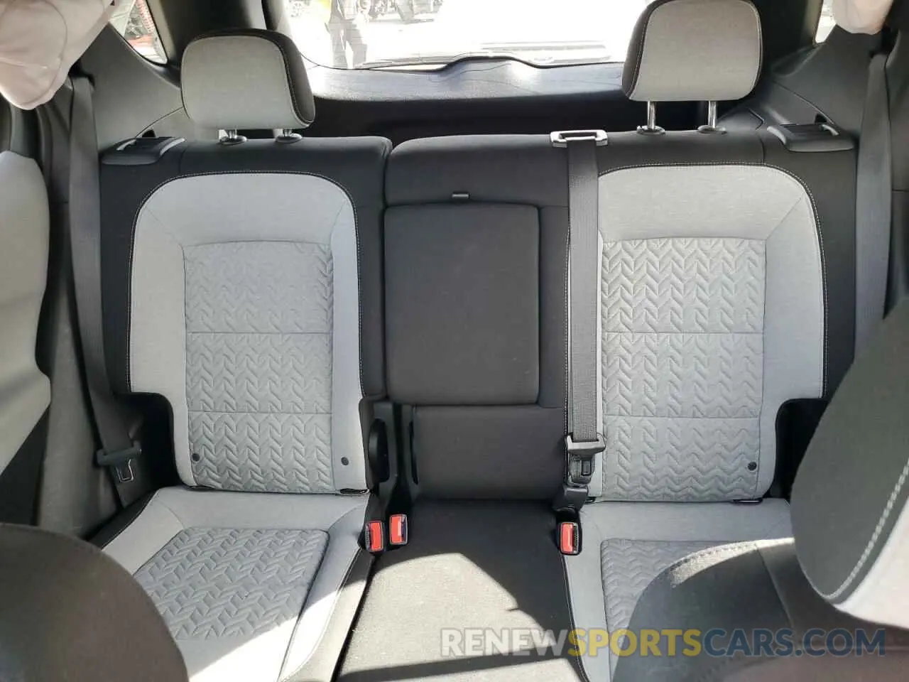 10 Photograph of a damaged car 2GNAXHEVXN6119294 CHEVROLET EQUINOX 2022