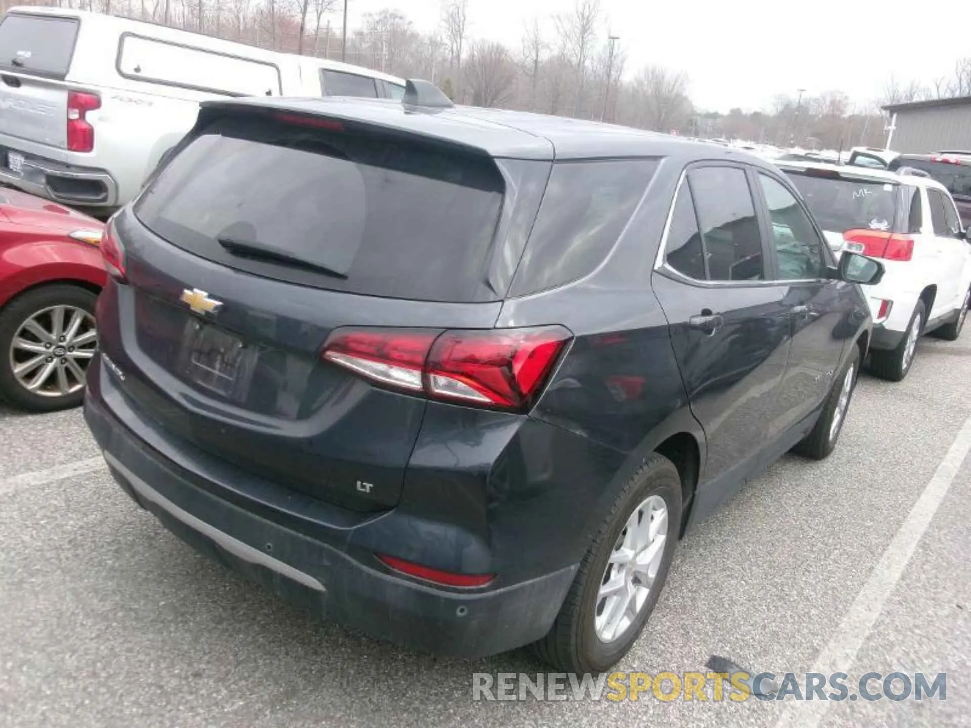 9 Photograph of a damaged car 2GNAXJEV0N6109395 CHEVROLET EQUINOX 2022