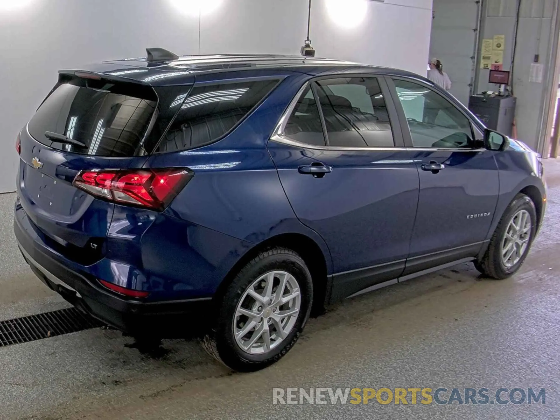 13 Photograph of a damaged car 2GNAXJEV0N6109767 CHEVROLET EQUINOX 2022
