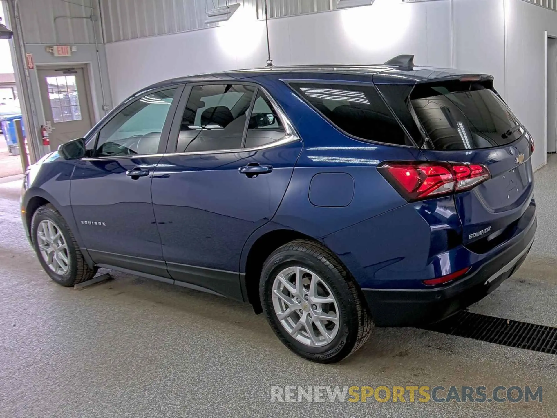 25 Photograph of a damaged car 2GNAXJEV0N6109767 CHEVROLET EQUINOX 2022