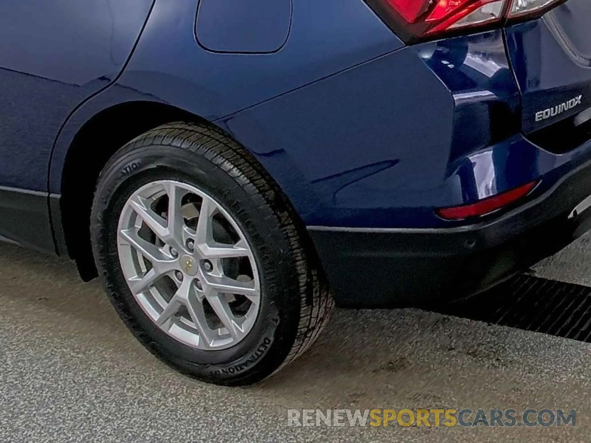 3 Photograph of a damaged car 2GNAXJEV0N6109767 CHEVROLET EQUINOX 2022