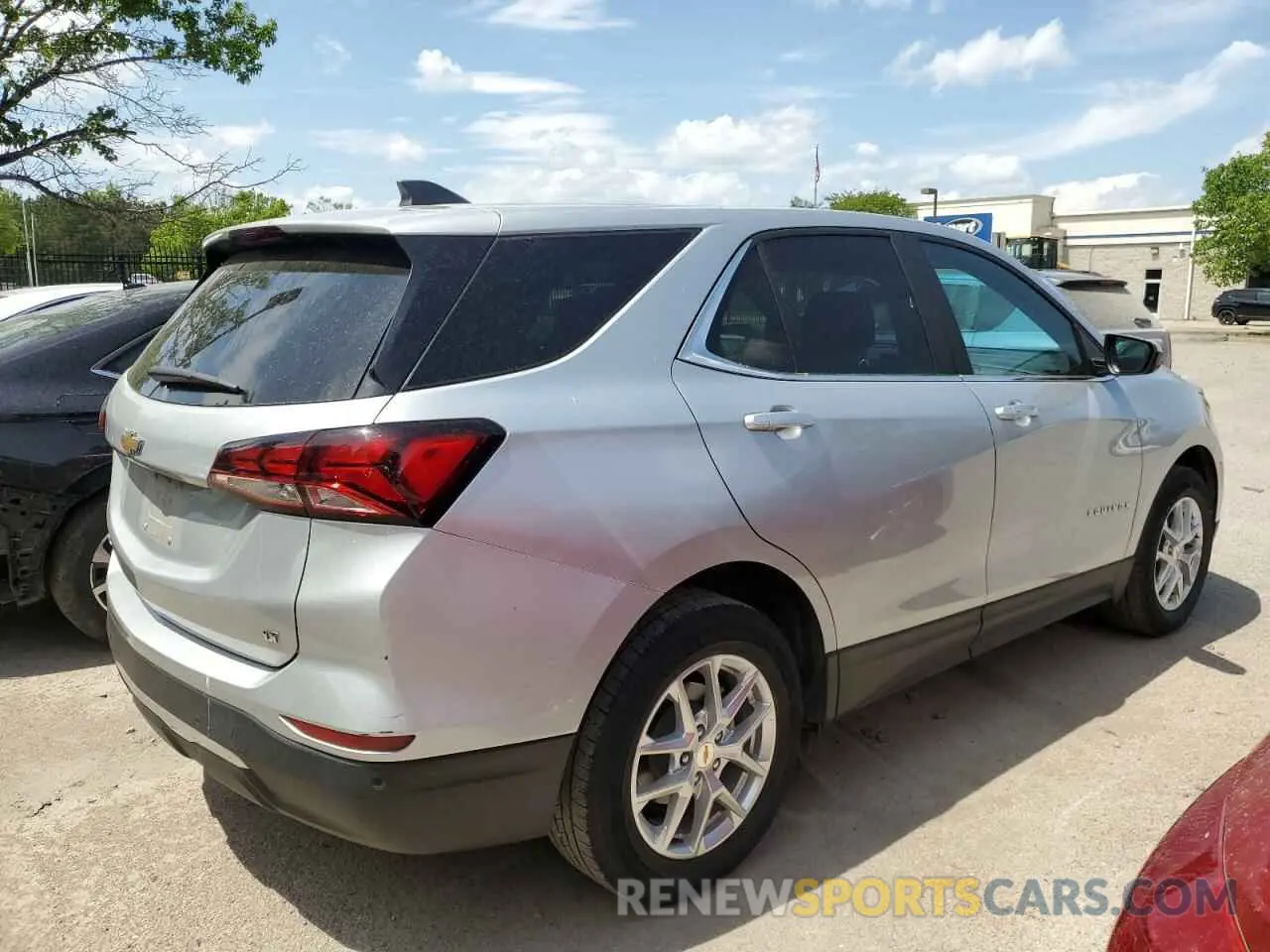 3 Photograph of a damaged car 2GNAXJEV0N6130831 CHEVROLET EQUINOX 2022