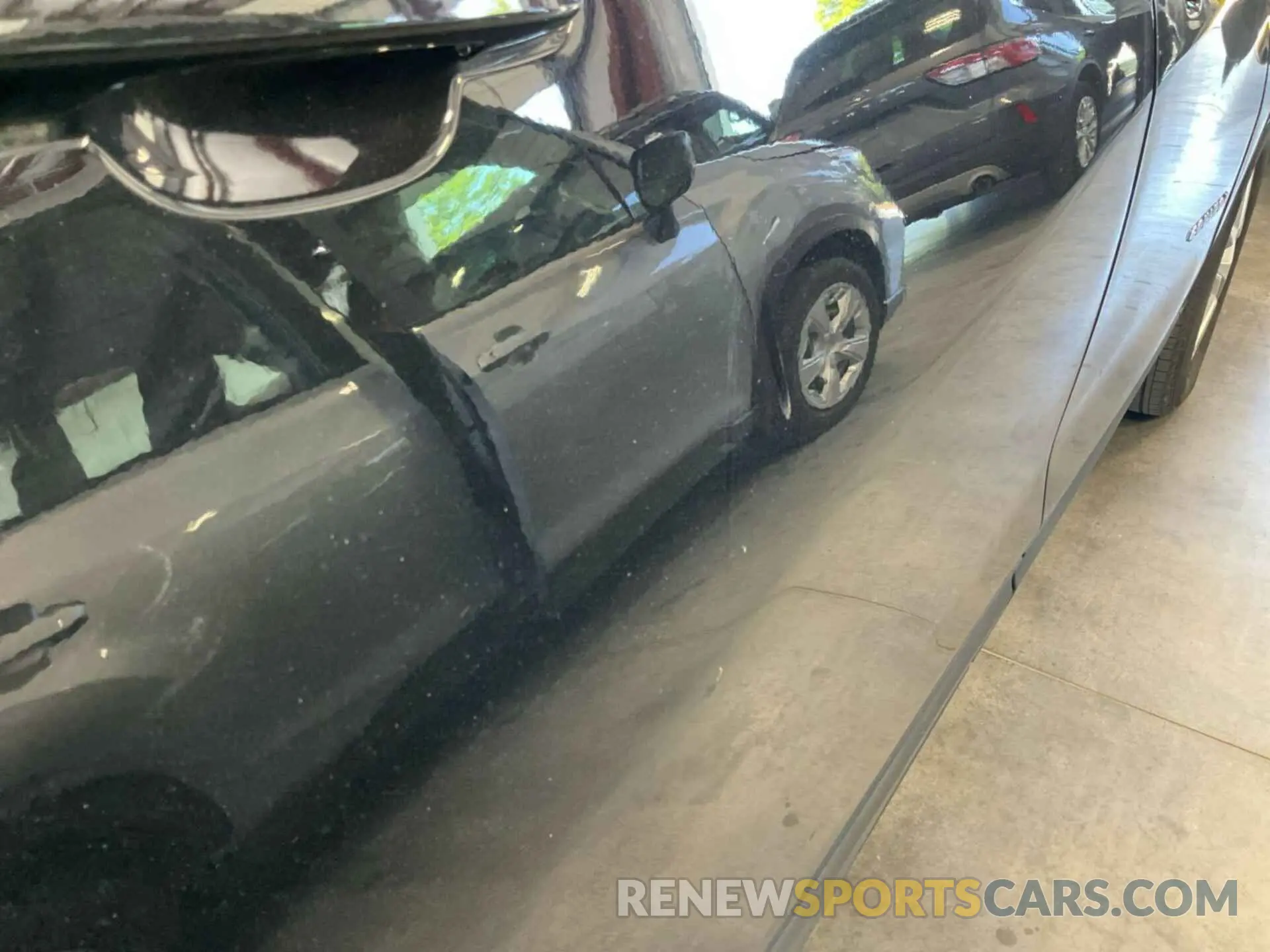 19 Photograph of a damaged car 2GNAXJEV1N6109485 CHEVROLET EQUINOX 2022