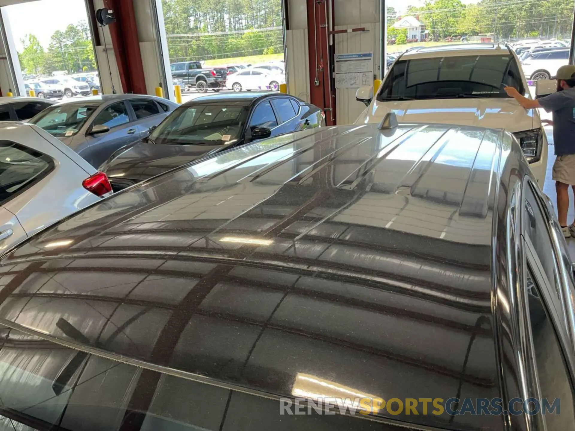 4 Photograph of a damaged car 2GNAXJEV1N6109485 CHEVROLET EQUINOX 2022