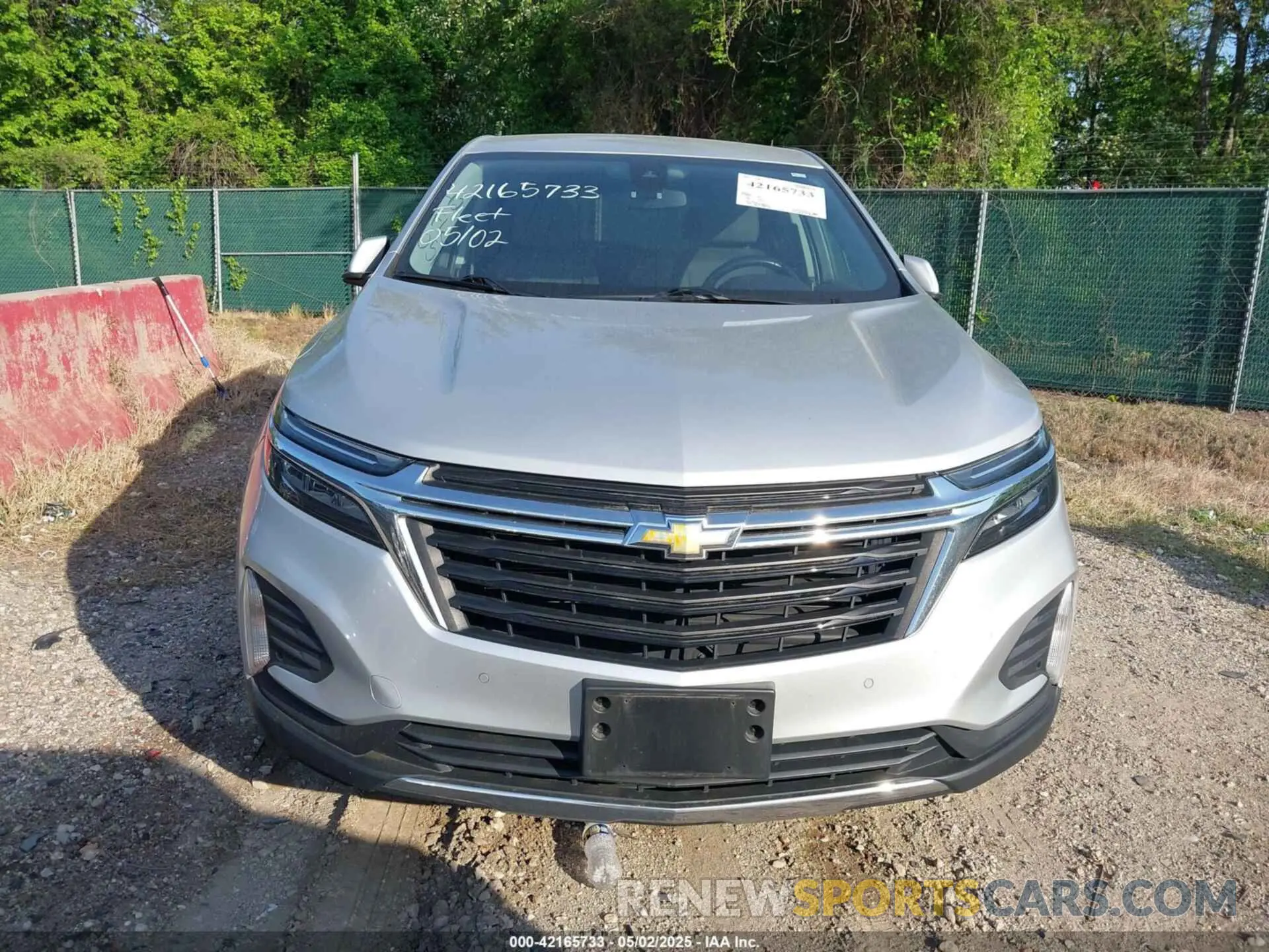 12 Photograph of a damaged car 2GNAXJEV1N6130319 CHEVROLET EQUINOX 2022