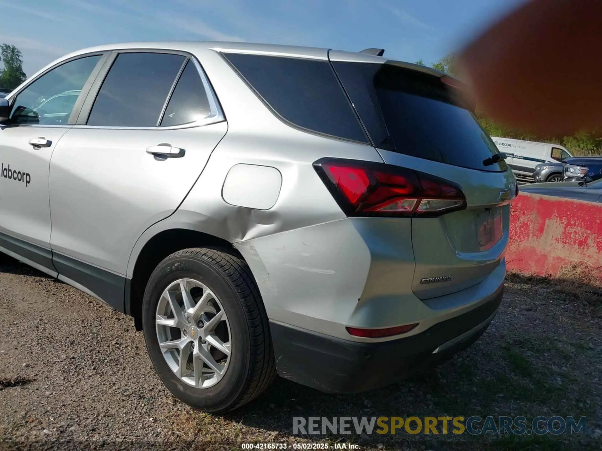 6 Photograph of a damaged car 2GNAXJEV1N6130319 CHEVROLET EQUINOX 2022