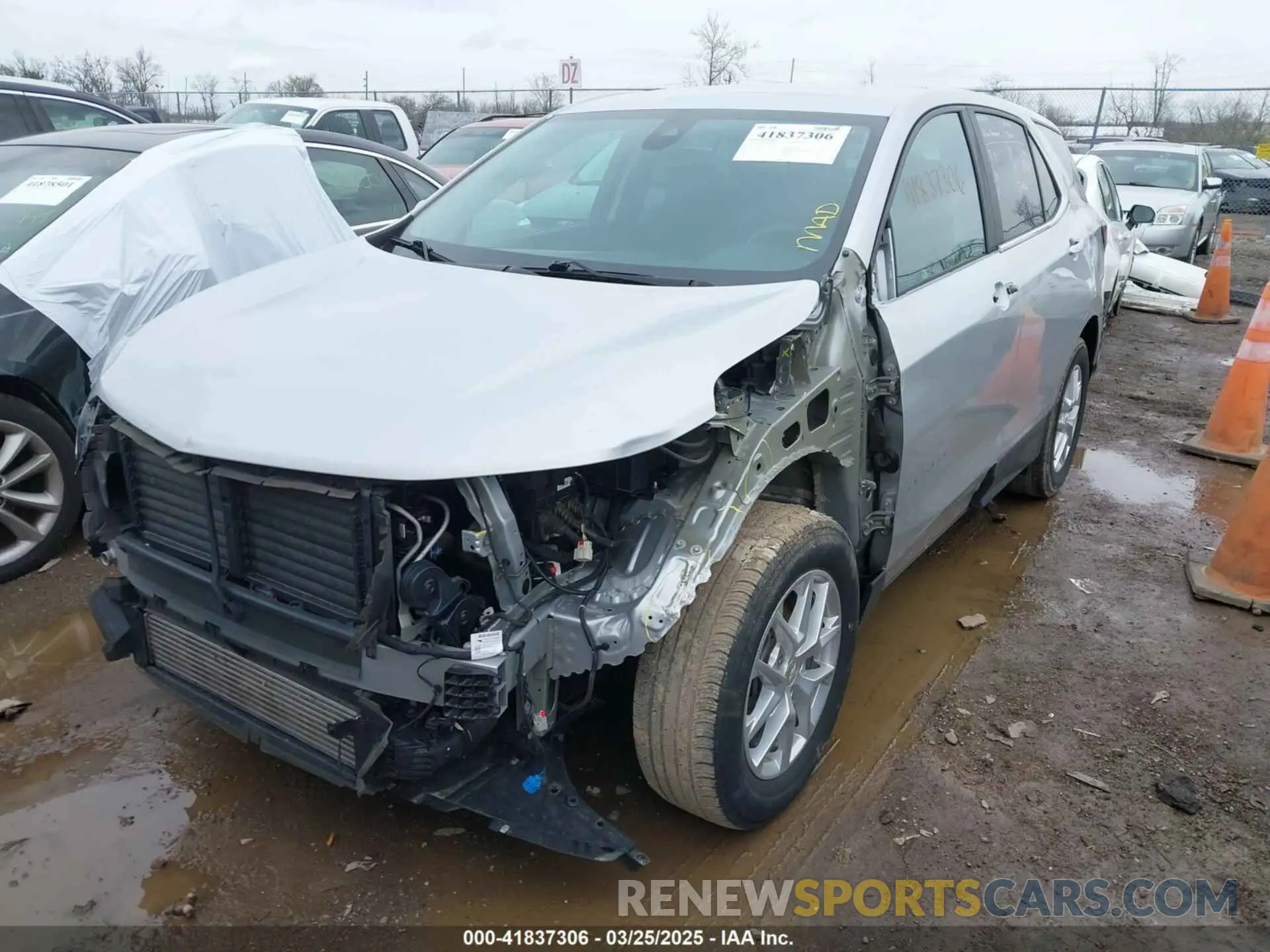 2 Photograph of a damaged car 2GNAXJEV3N6129981 CHEVROLET EQUINOX 2022