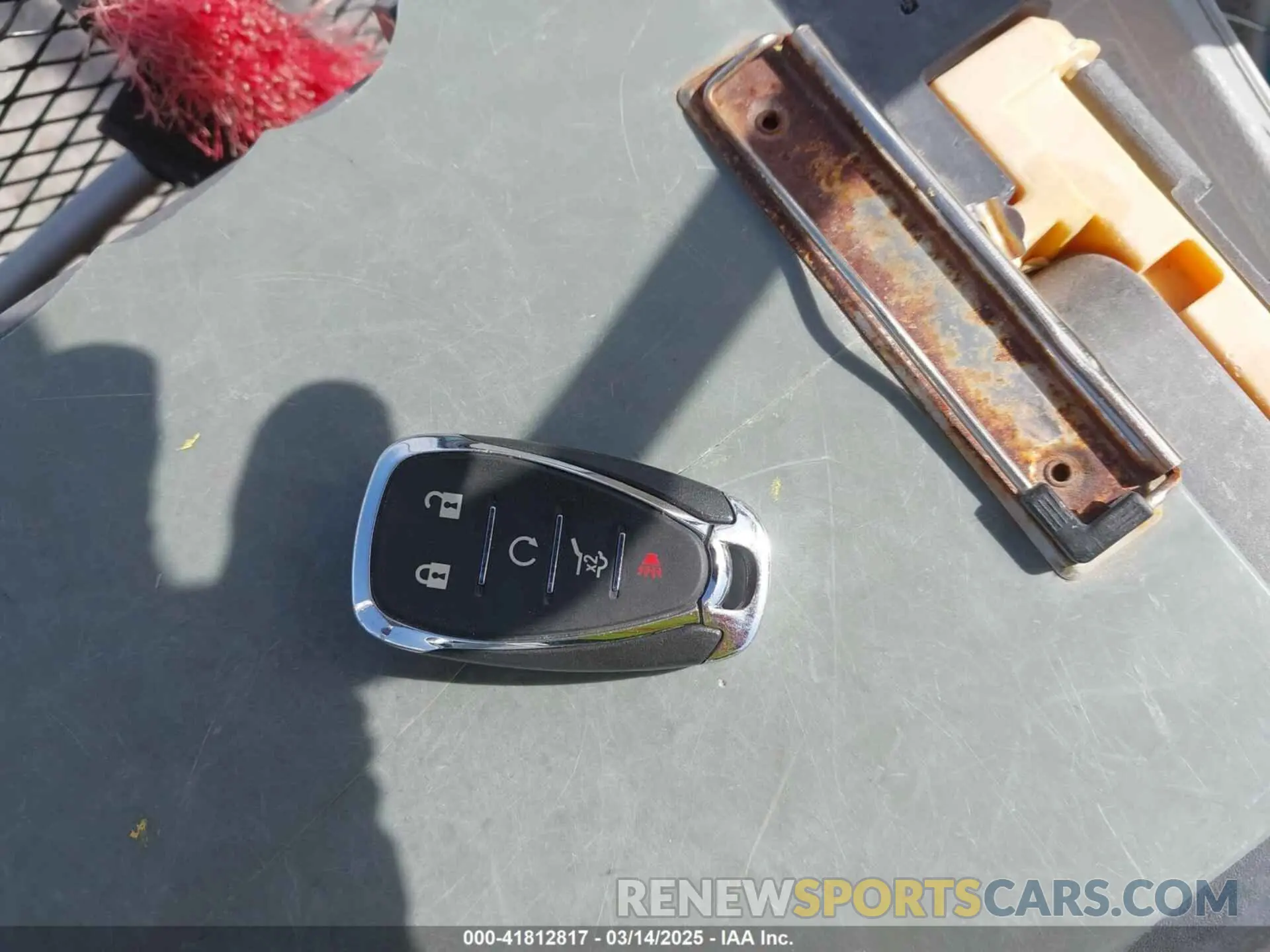 11 Photograph of a damaged car 2GNAXJEV3N6134646 CHEVROLET EQUINOX 2022