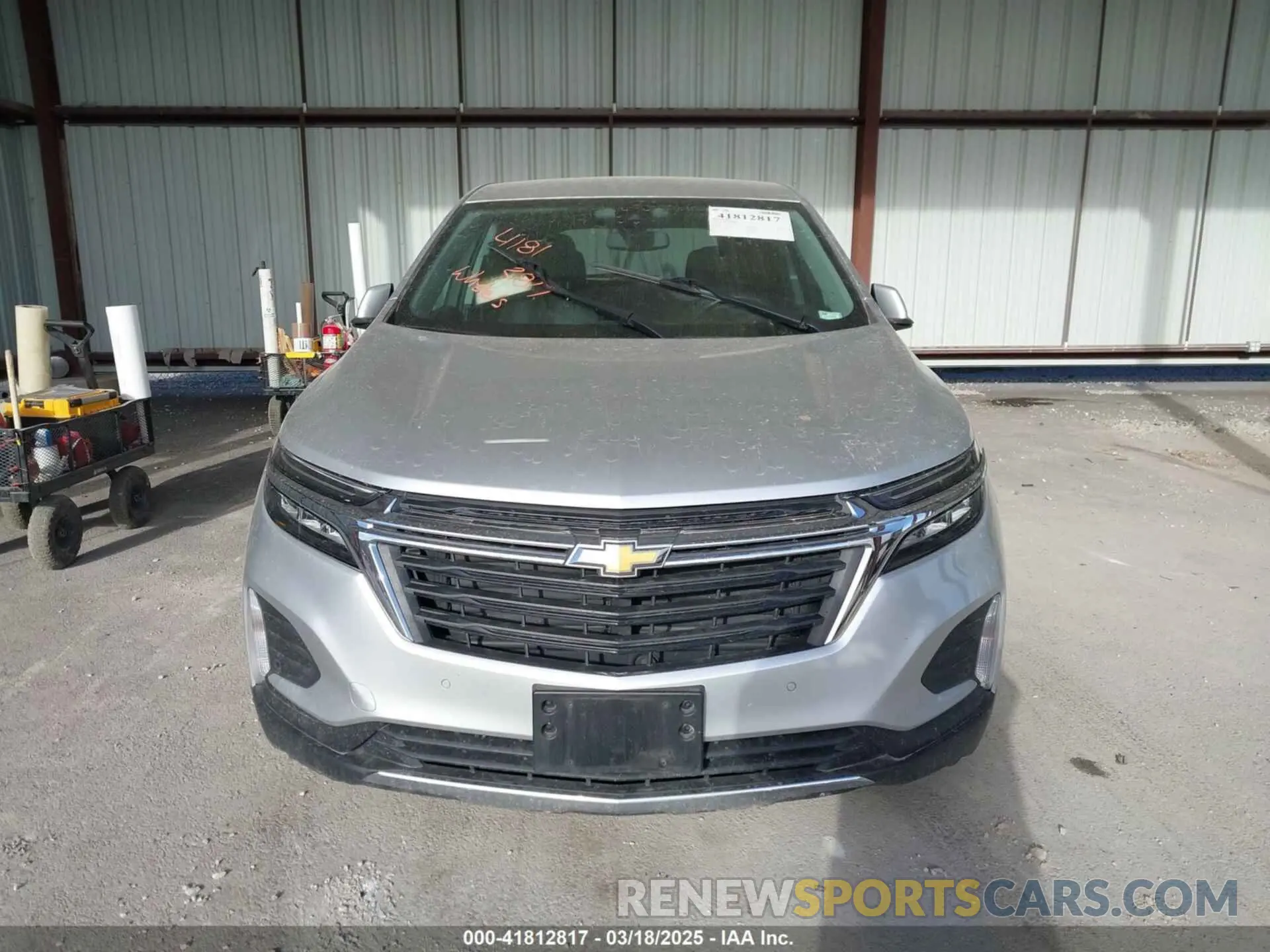 12 Photograph of a damaged car 2GNAXJEV3N6134646 CHEVROLET EQUINOX 2022